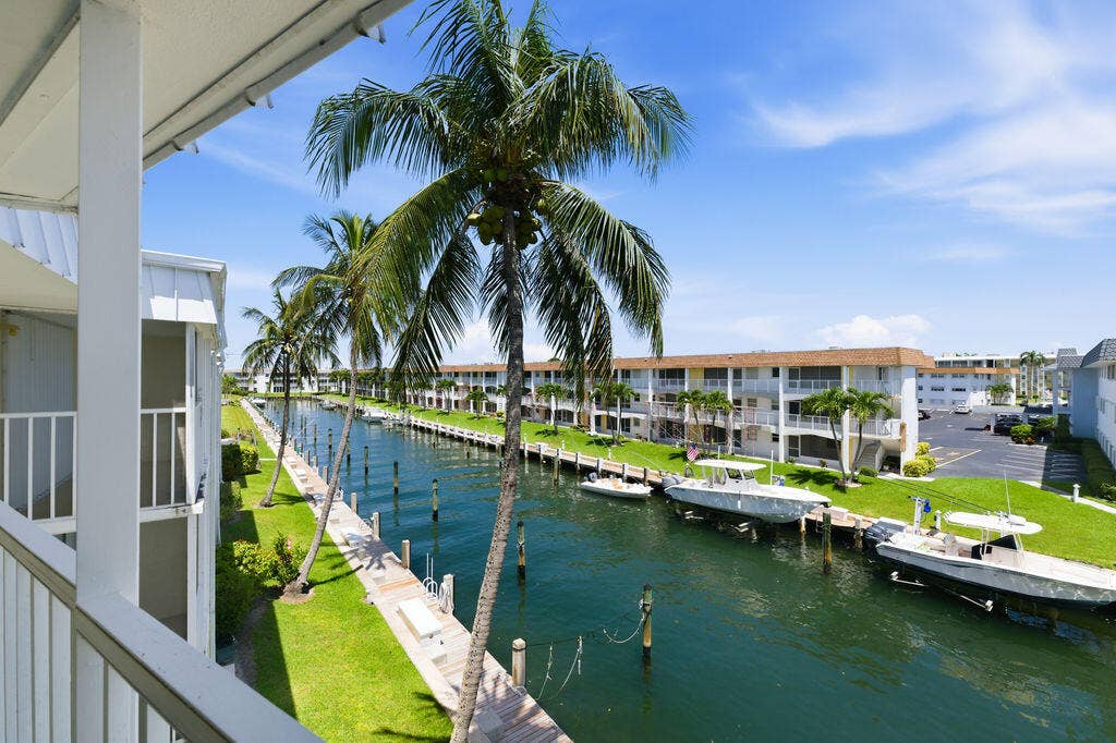 101 Doolen Court, #307, North Palm Beach, FL 33408 Private Balcony View