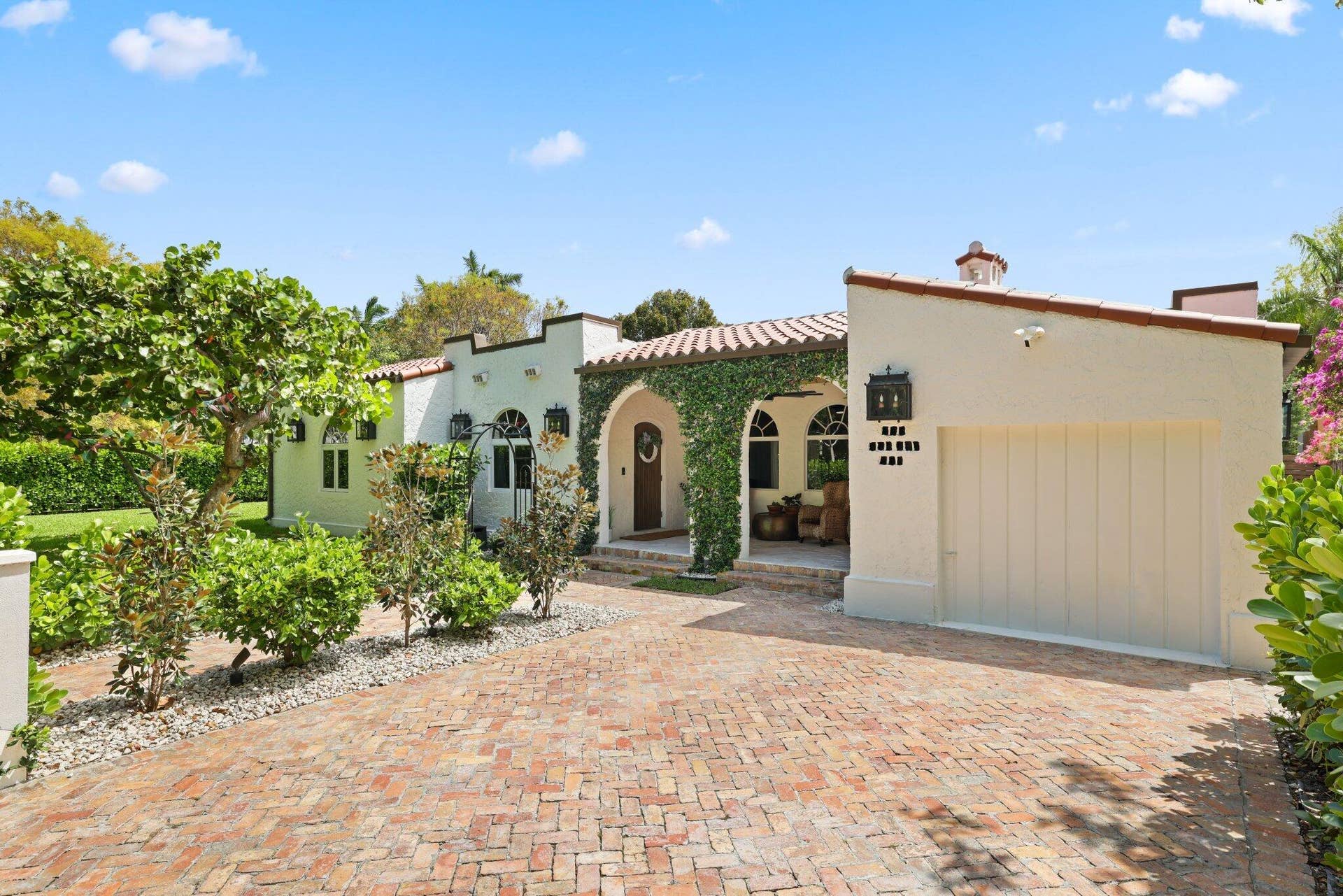 706 Sunset Road, West Palm Beach, FL 33401 706 Sunset Road - 8.jpg-SMALL
