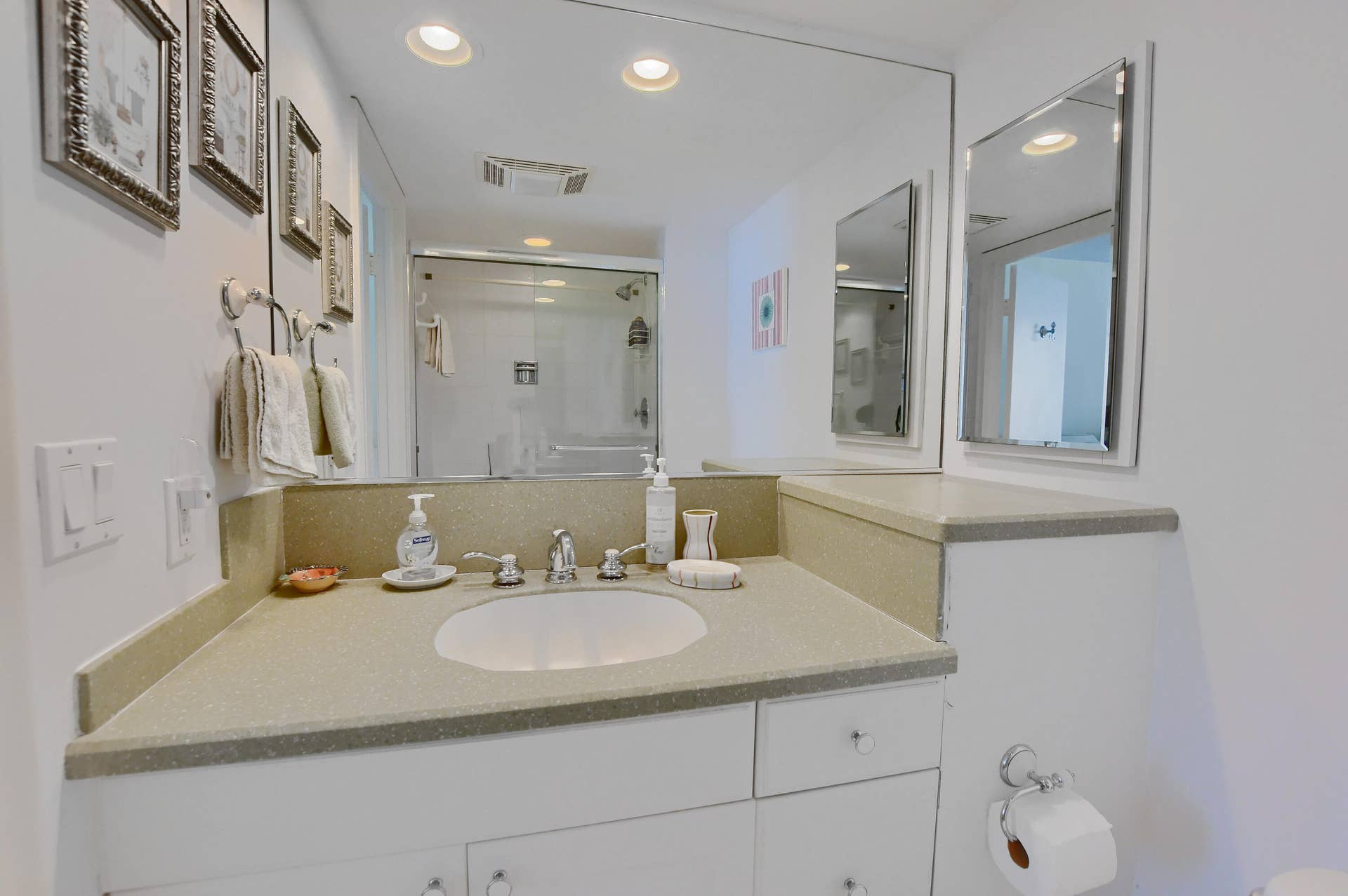 3221 S Ocean Boulevard, #308, Highland Beach, Highland Beach, FL 33487 ensuite bath