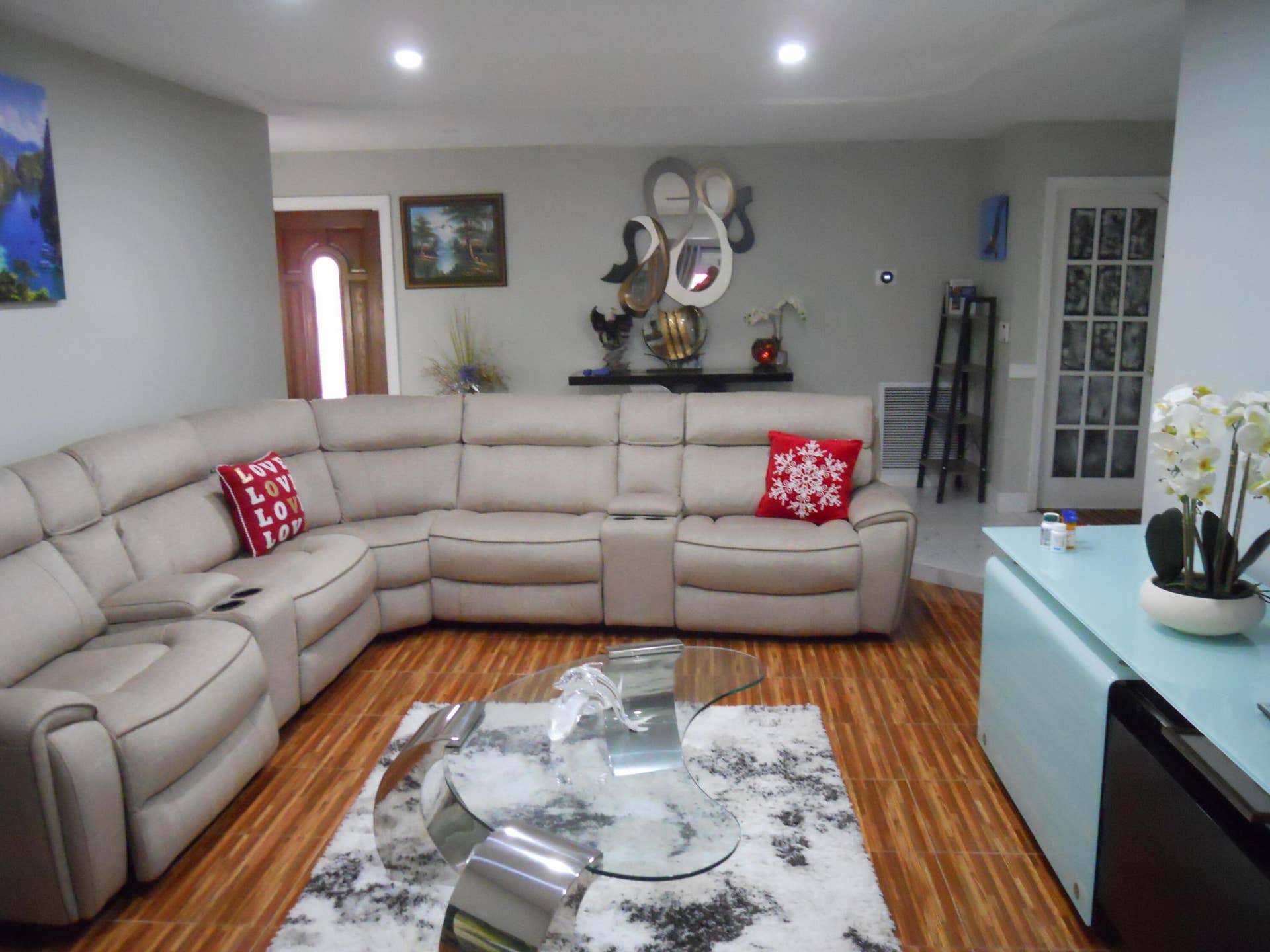 Formal living area