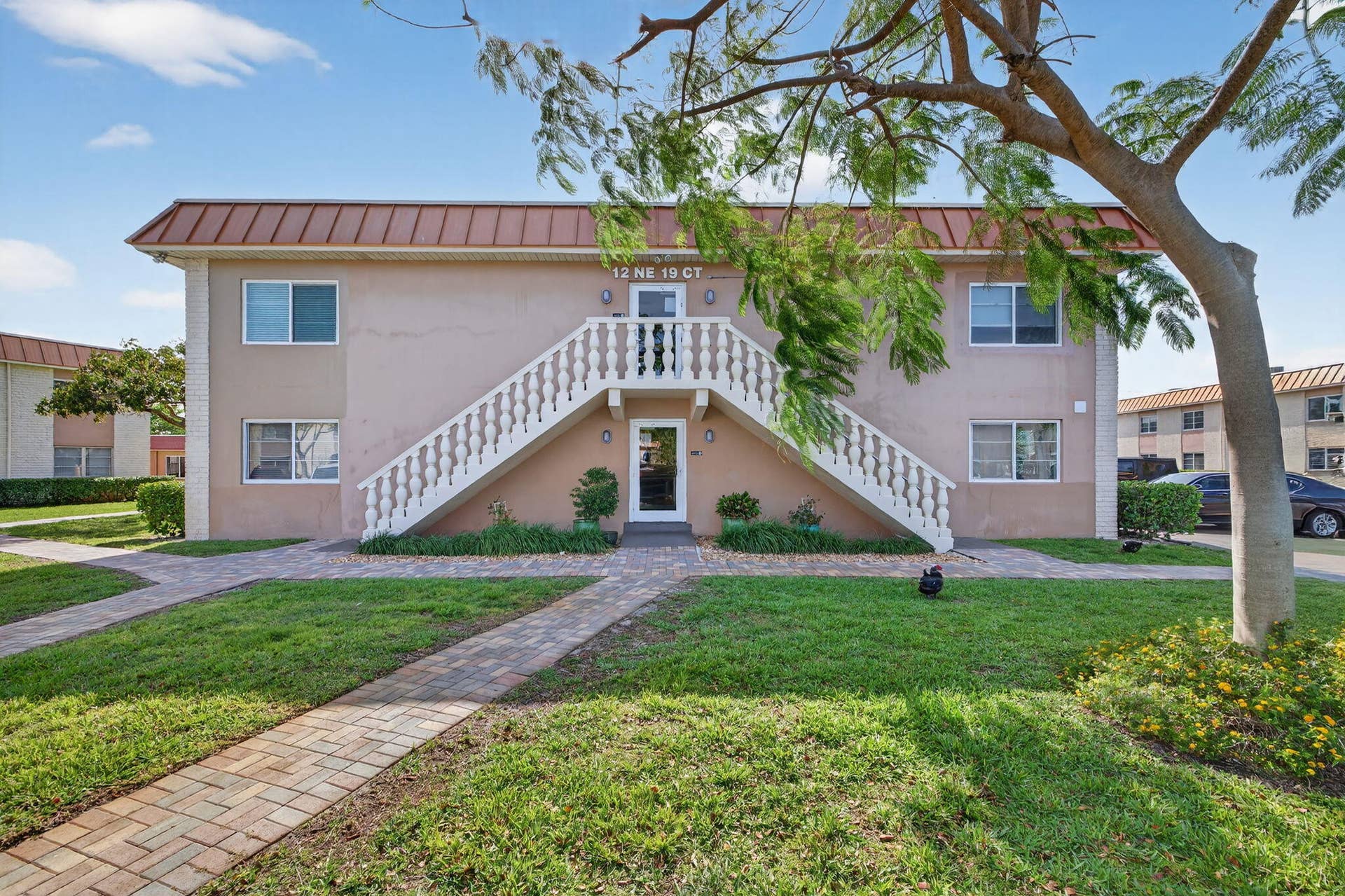 4-web-or-mls-B699A1762