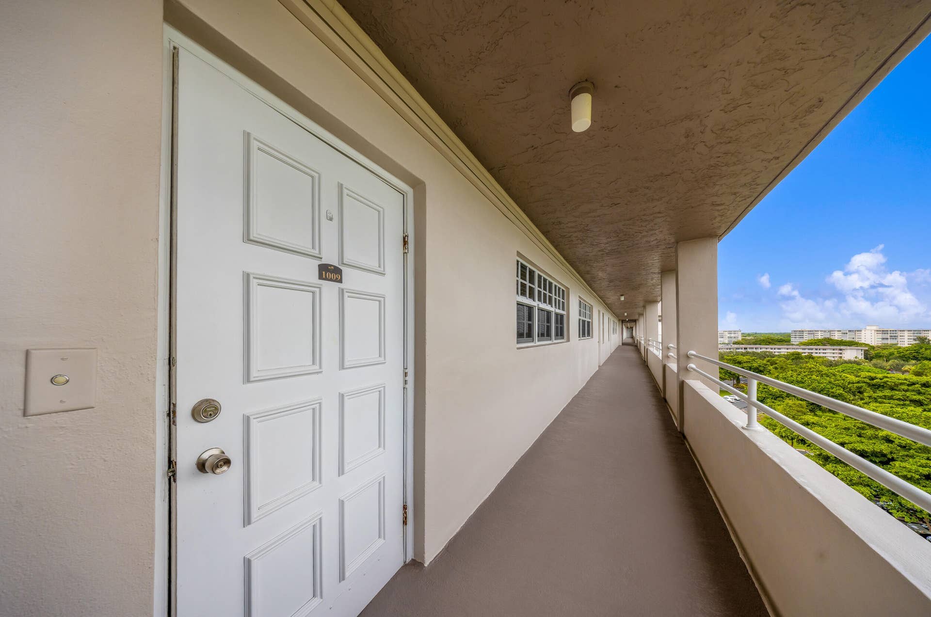 575 Oaks Lane, #1009, Pompano Beach, FL 33069 575 Oaks Ln-Pompano Beach-Natalia Hunter