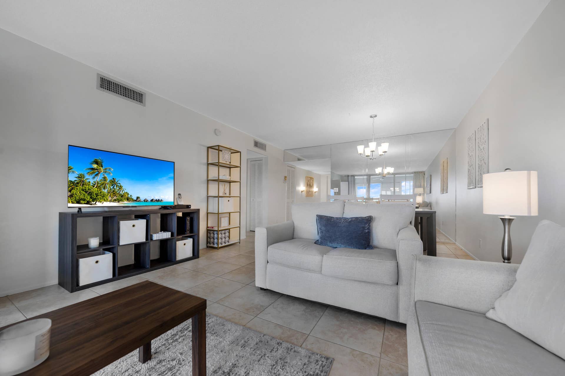 575 Oaks Lane, #1009, Pompano Beach, FL 33069 575 Oaks Ln-Pompano Beach-Natalia Hunter
