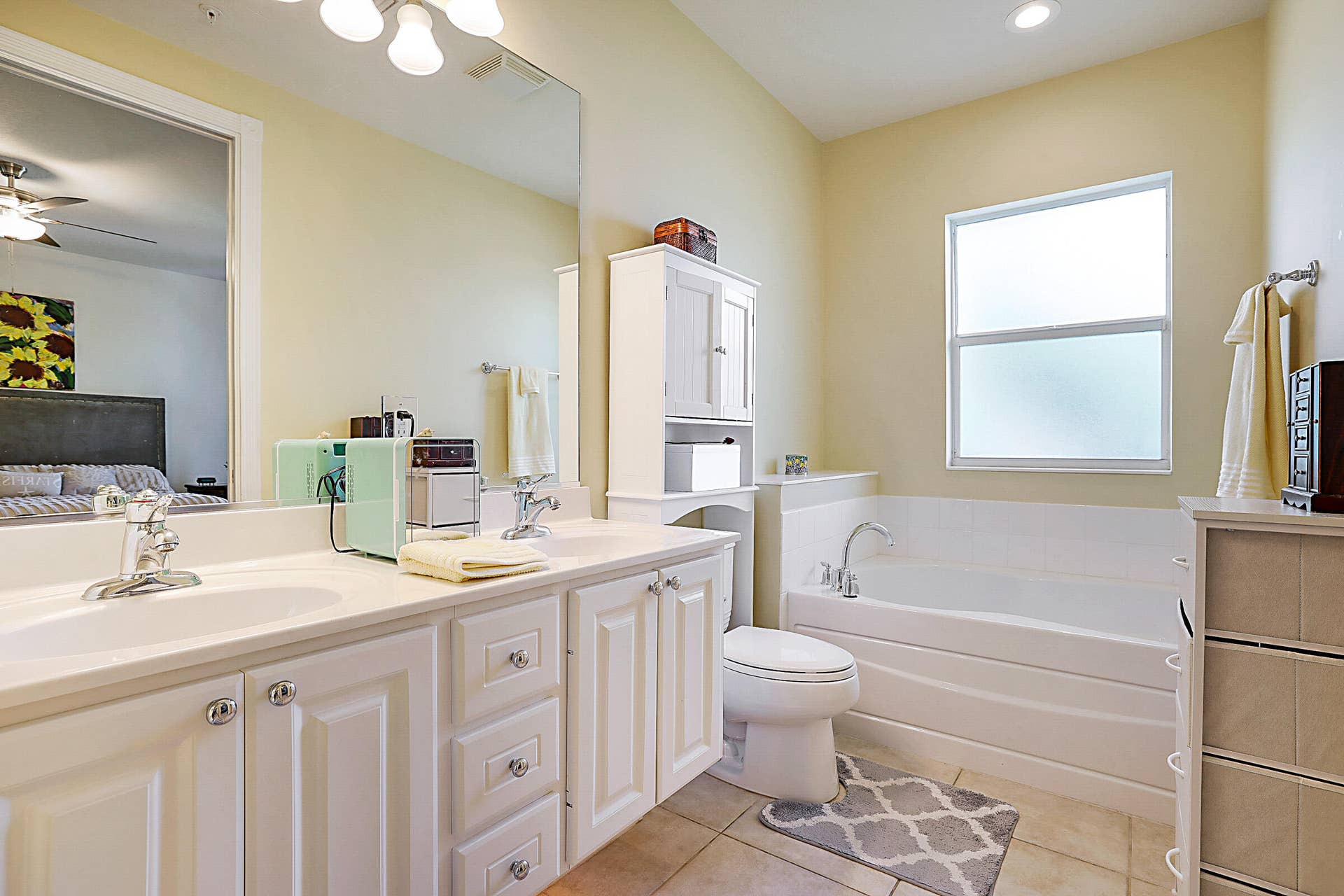 3414 W Mallory Boulevard, Jupiter, FL 33458 Primary bathroom