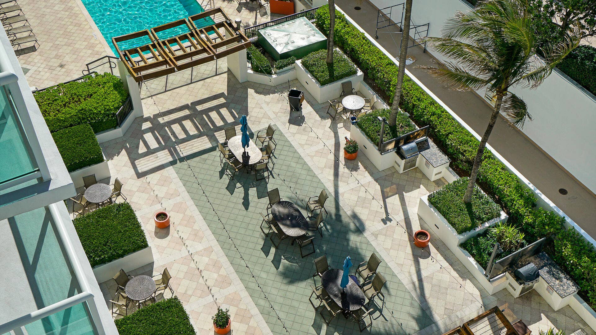 3550 Galt Ocean Drive, #508, Fort Lauderdale, FL 33308 the pool deck