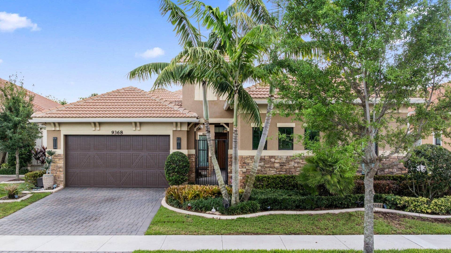 9368 Cantal Circle E, Parkland, FL 33076 Front of Home