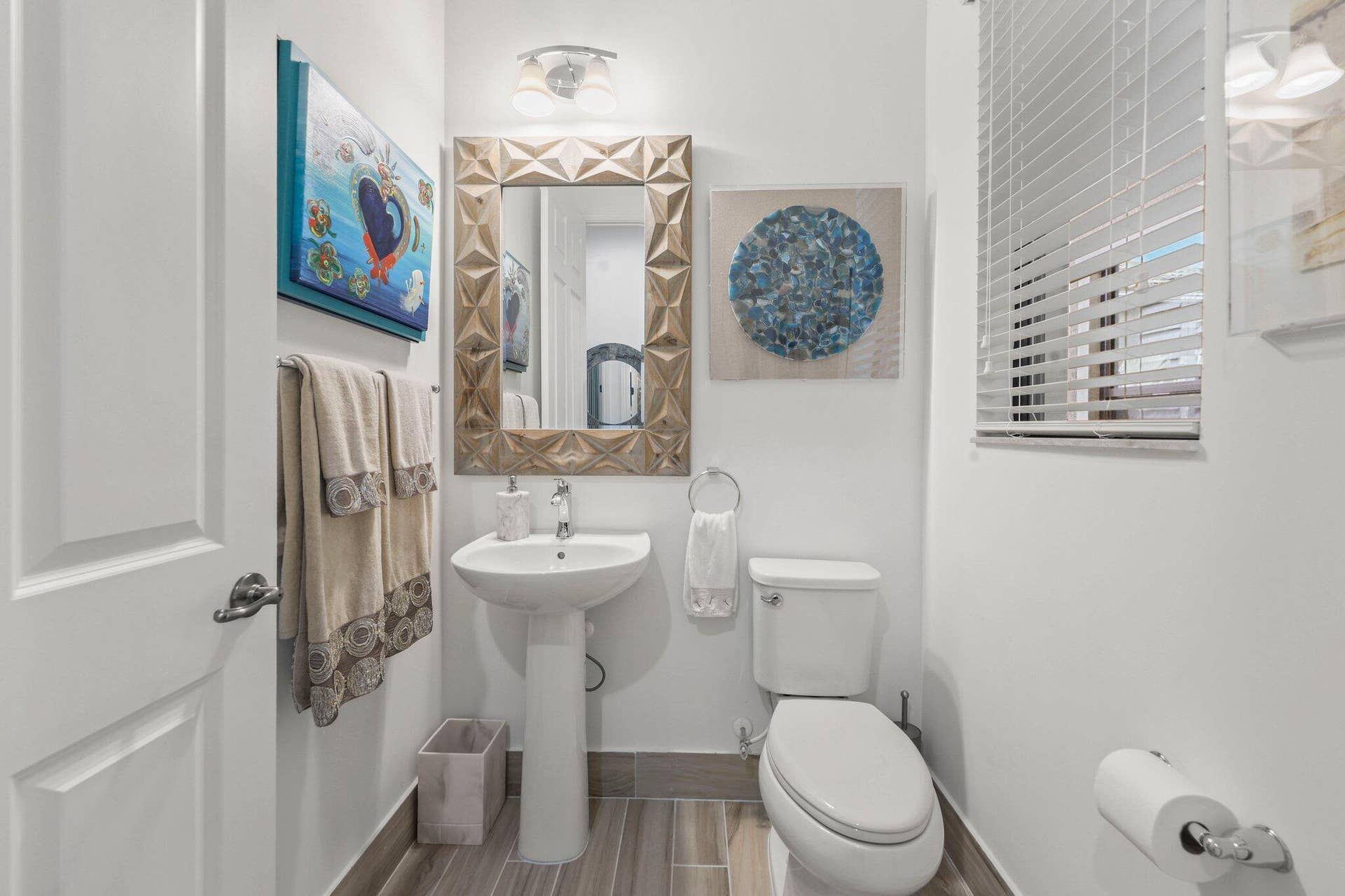 9368 Cantal Circle E, Parkland, FL 33076 Powder Bathroom