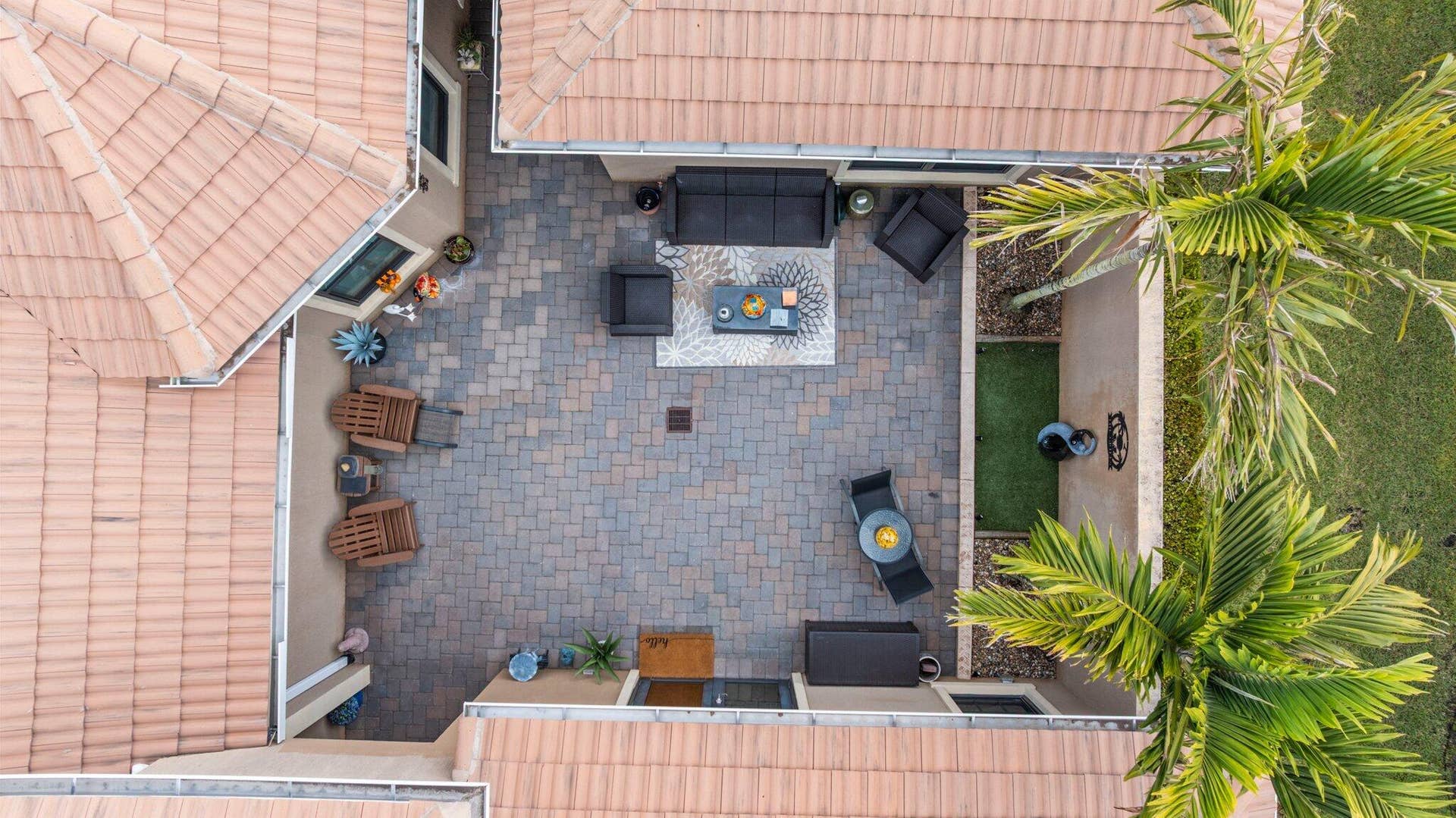 9368 Cantal Circle E, Parkland, FL 33076 Courtyard