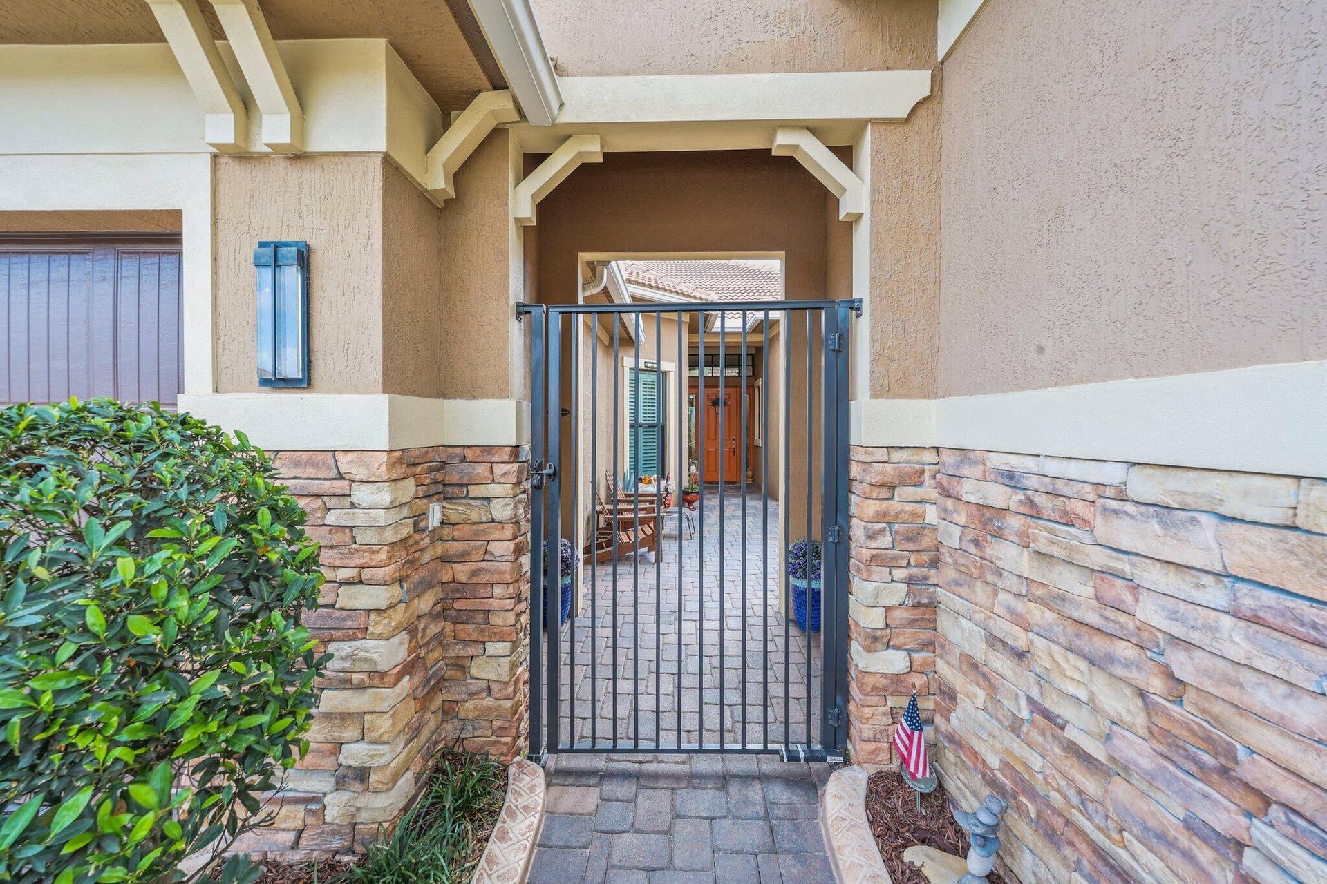 9368 Cantal Circle E, Parkland, FL 33076 Courtyard Entry