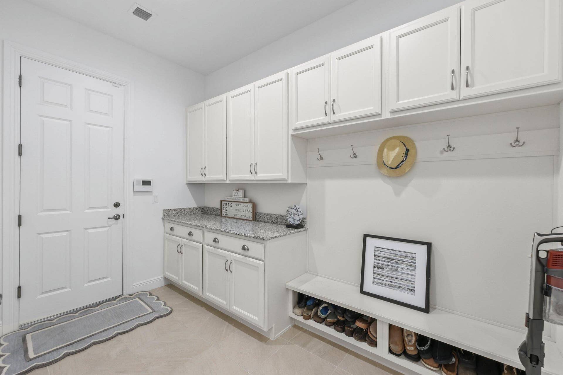 9368 Cantal Circle E, Parkland, FL 33076 Mudroom