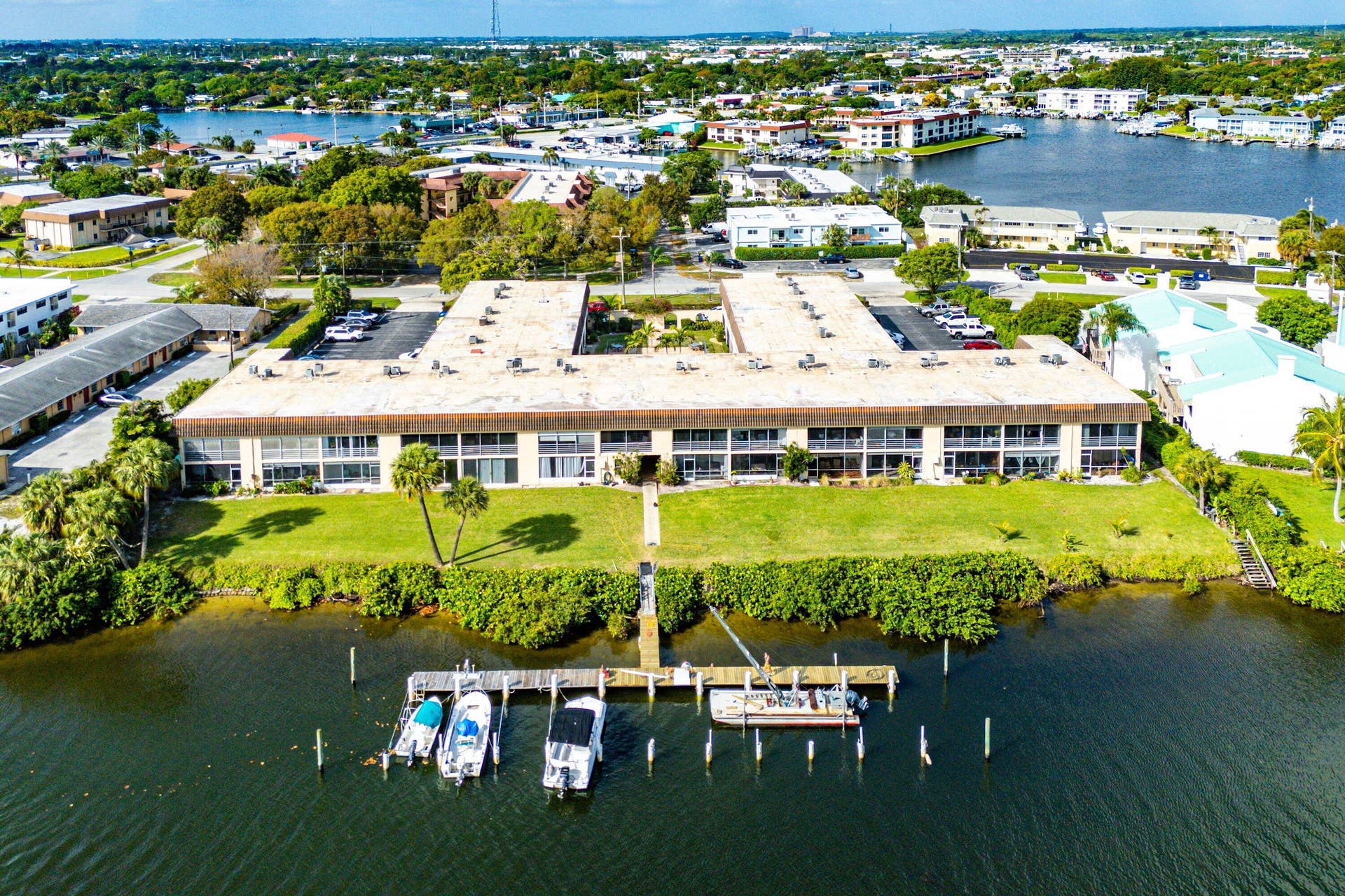 342 Southwind Drive, #102, North Palm Beach, FL 33408 Back of Condo