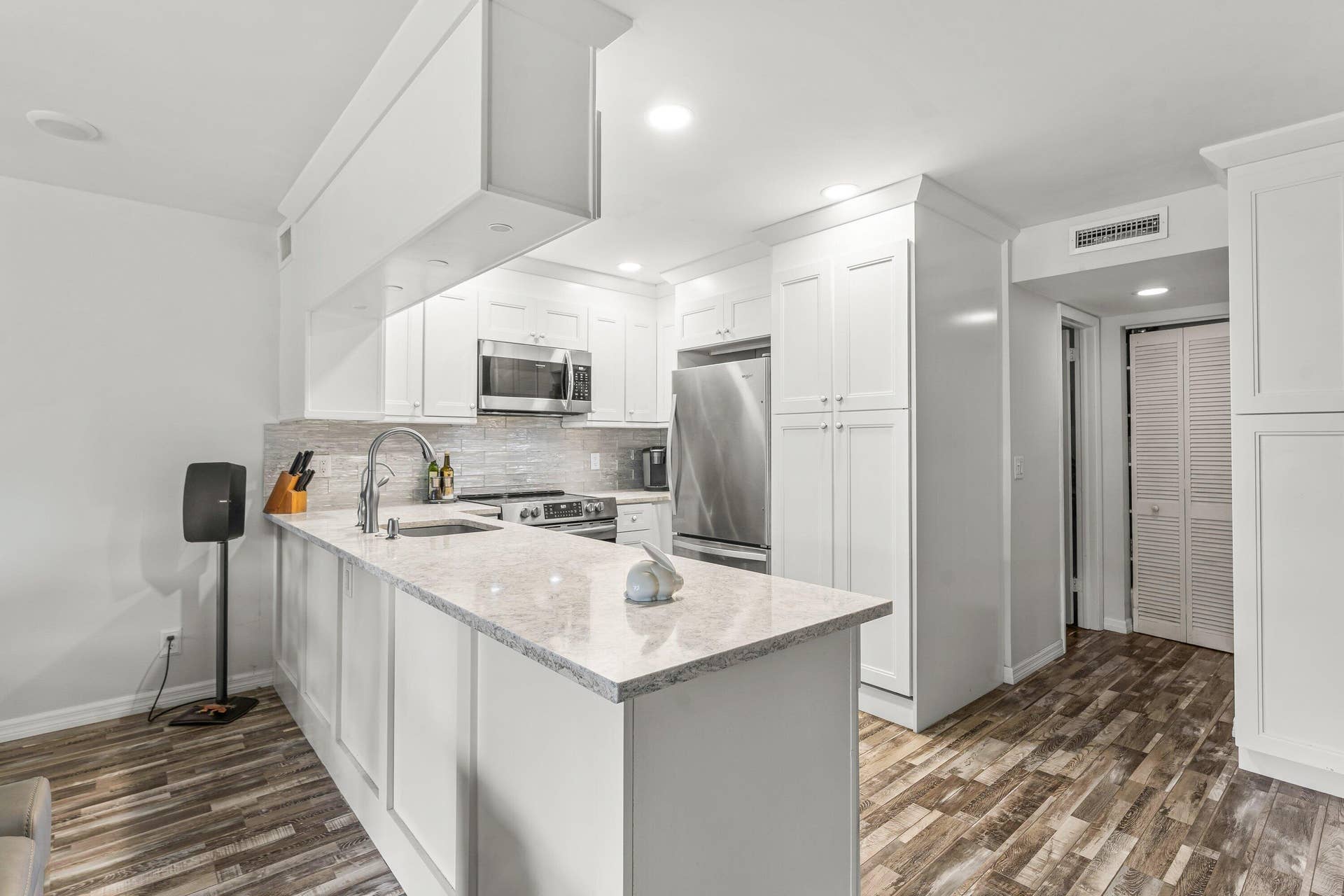 342 Southwind Drive, #102, North Palm Beach, FL 33408 Kitchen
