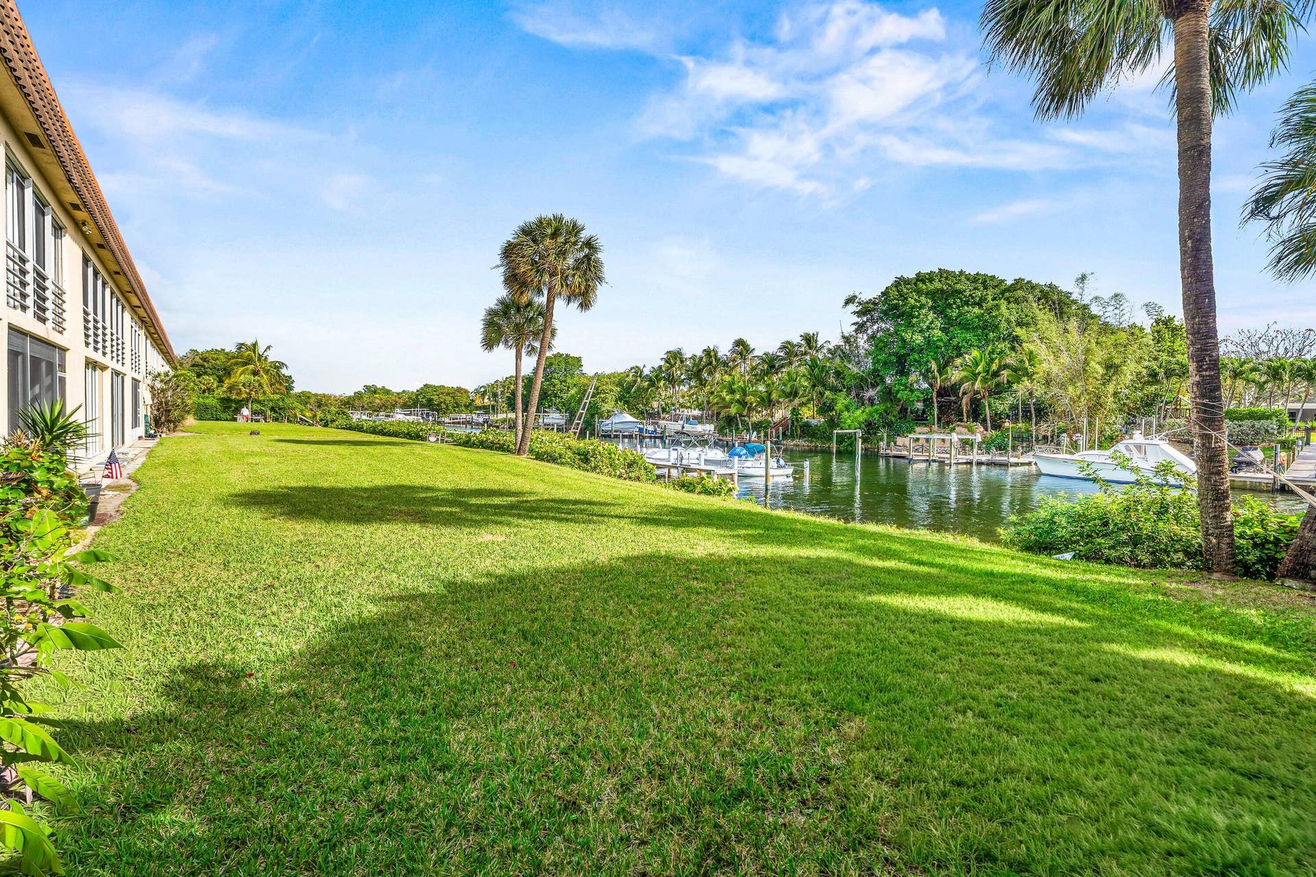 342 Southwind Drive, #102, North Palm Beach, FL 33408 Back of Condo