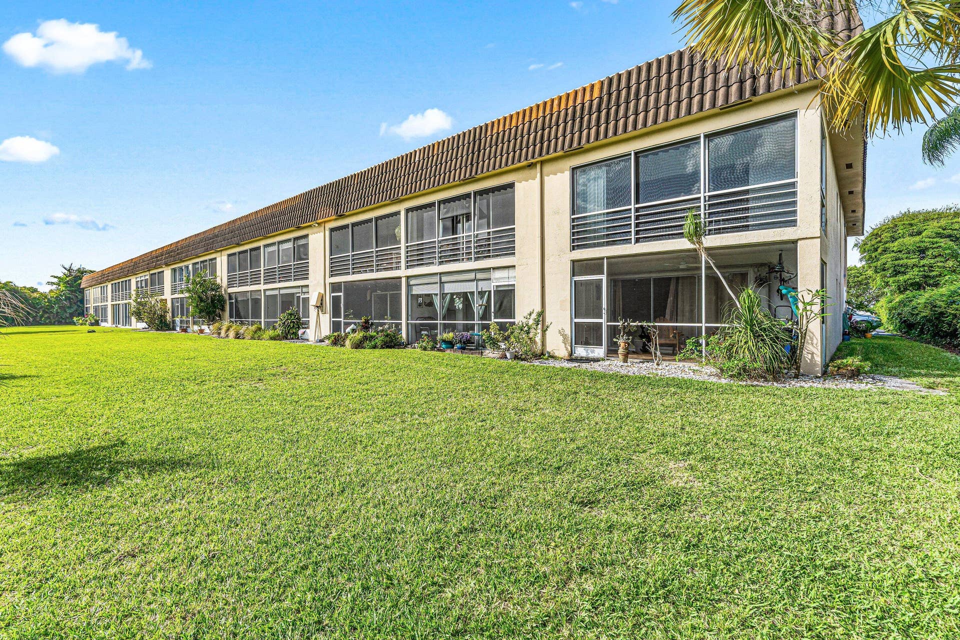 342 Southwind Drive, #102, North Palm Beach, FL 33408 Back of Condo