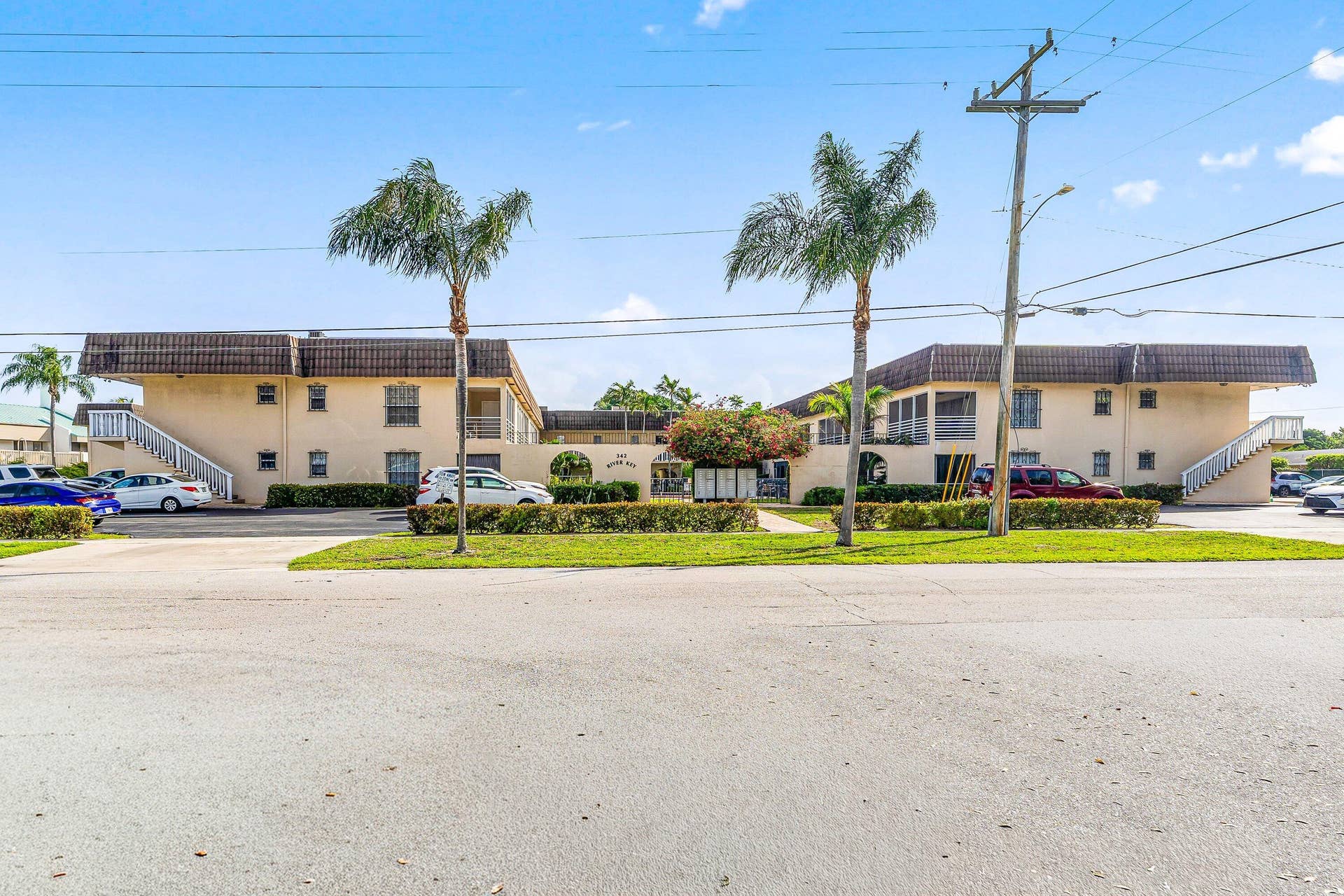 342 Southwind Drive, #102, North Palm Beach, FL 33408 Front of Condo