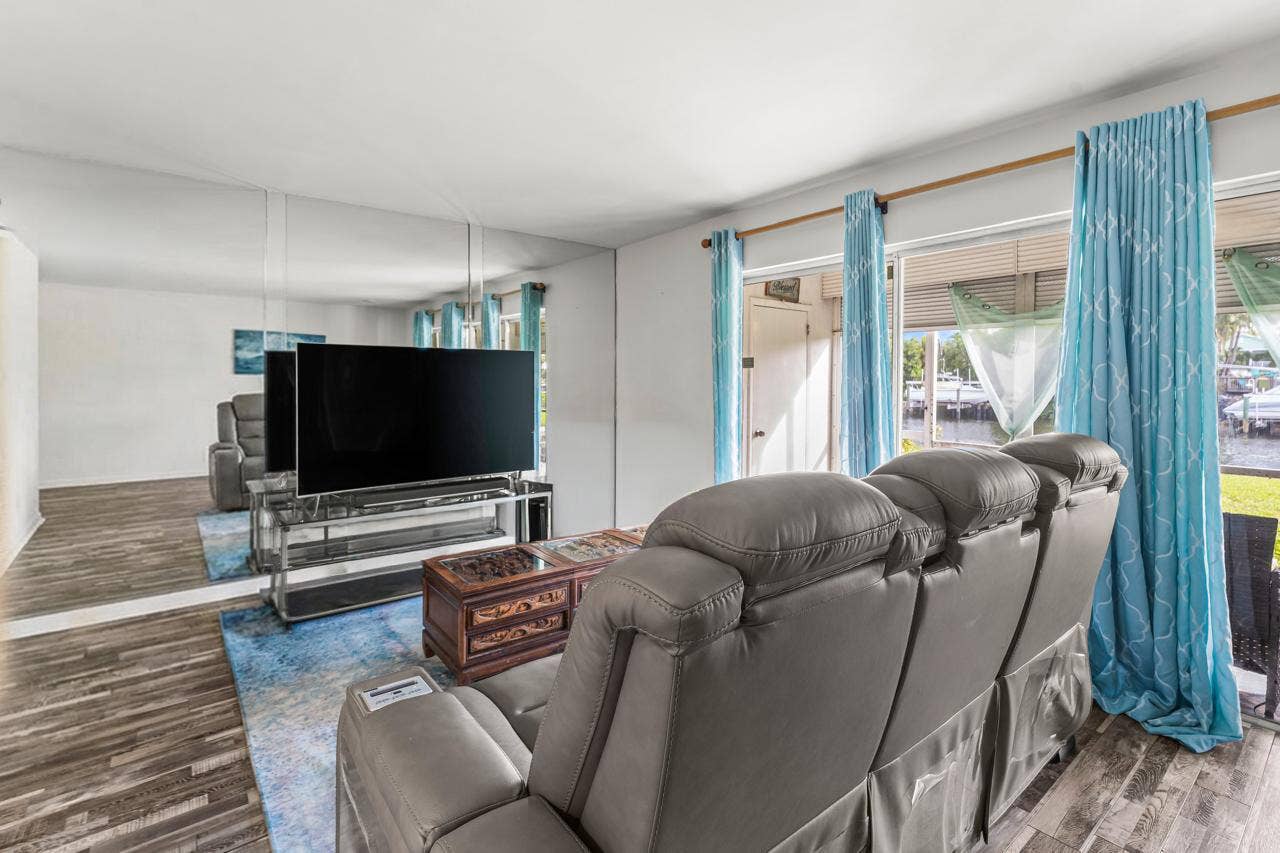342 Southwind Drive, #102, North Palm Beach, FL 33408 Living Room