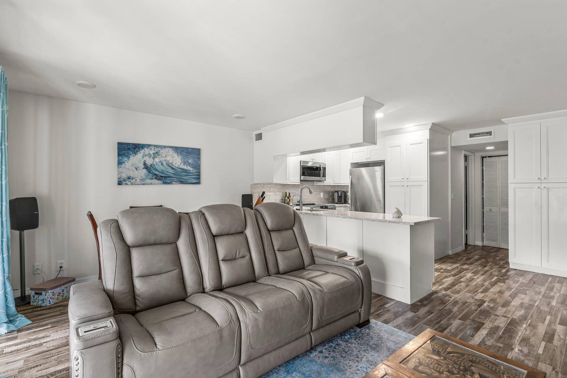 342 Southwind Drive, #102, North Palm Beach, FL 33408 Living Room