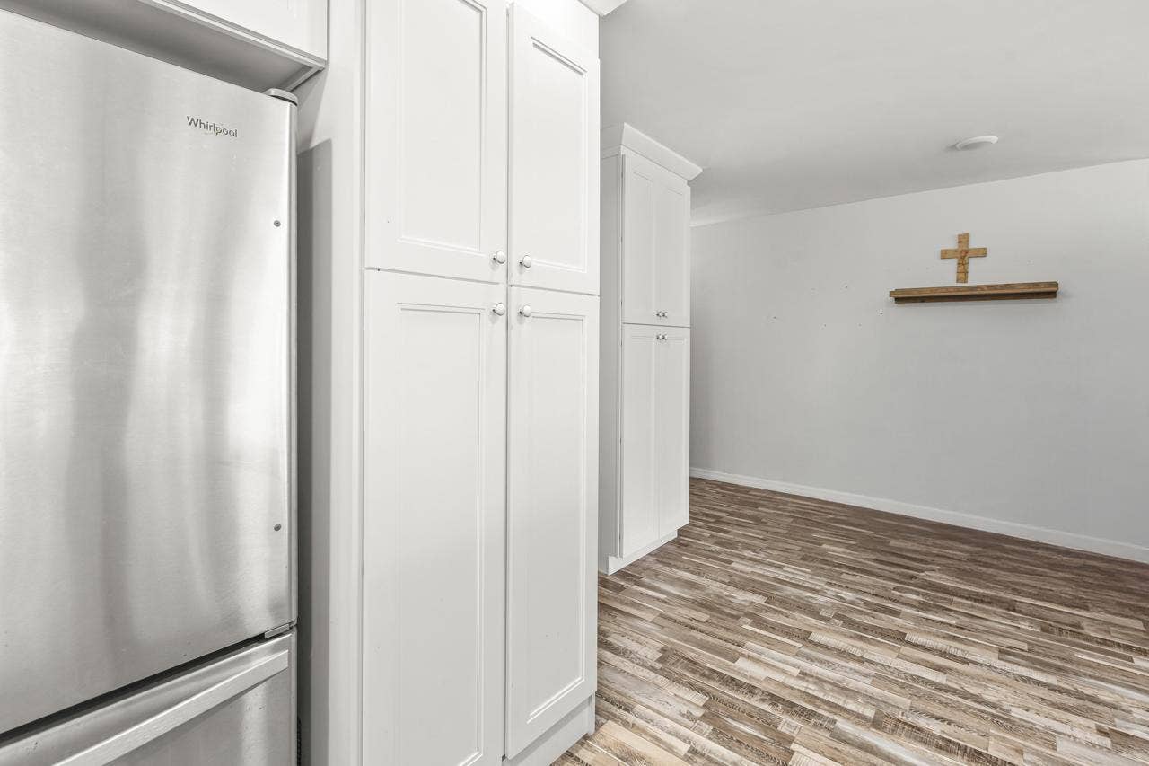 342 Southwind Drive, #102, North Palm Beach, FL 33408 Hallway