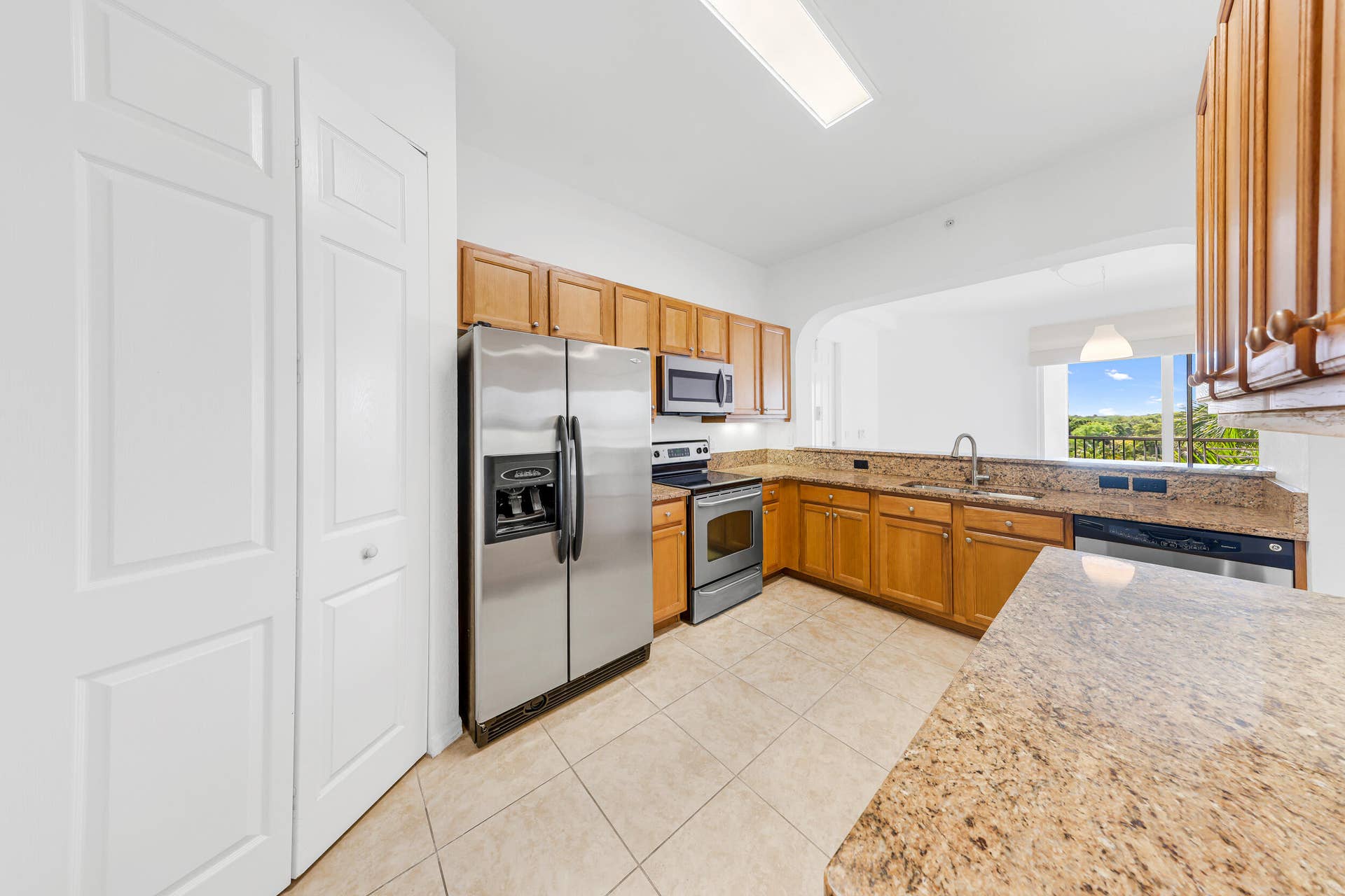 3600 oaks clubhouse dr pompano beach-Nat