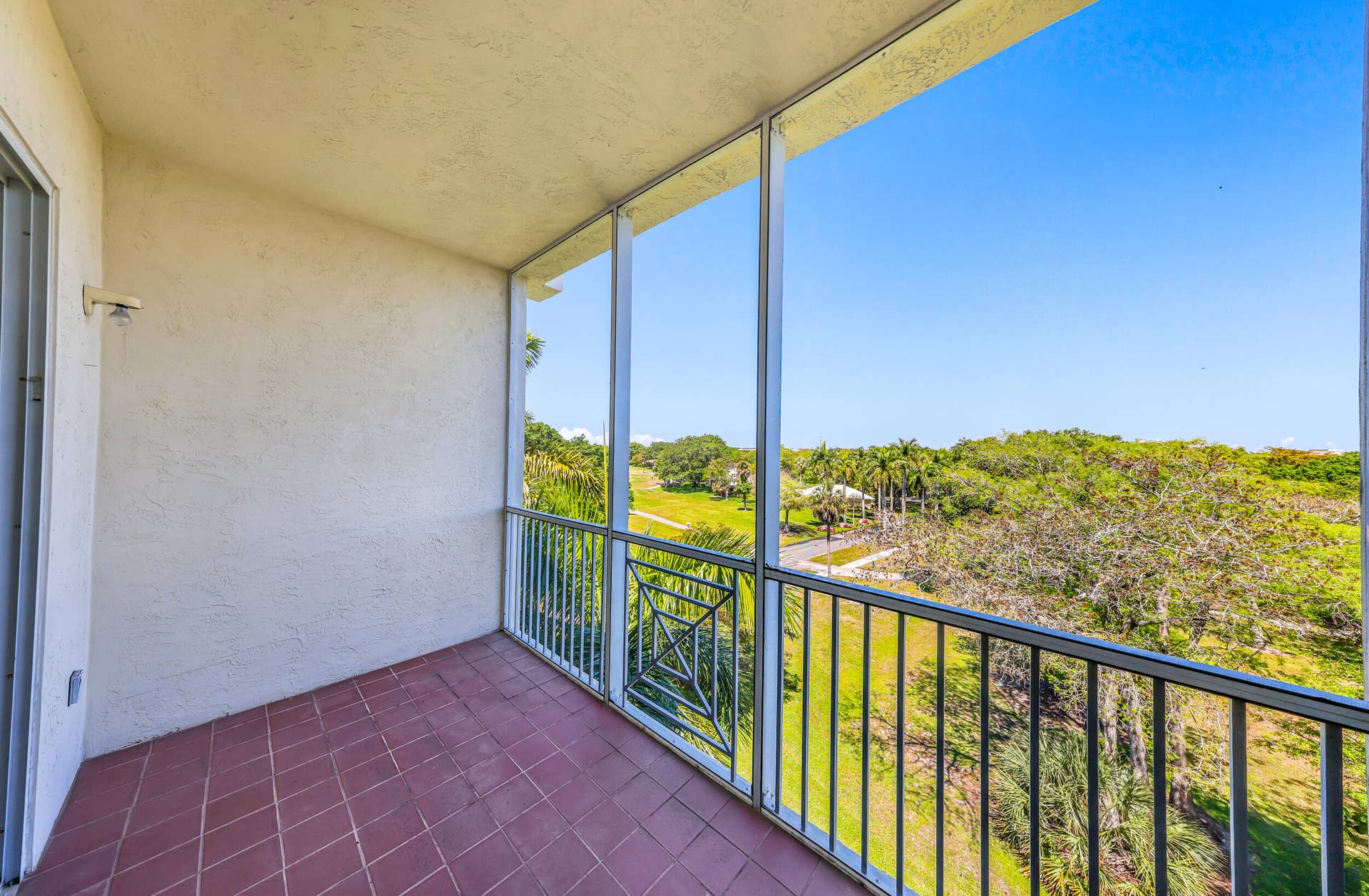3600 oaks clubhouse dr pompano beach-Nat