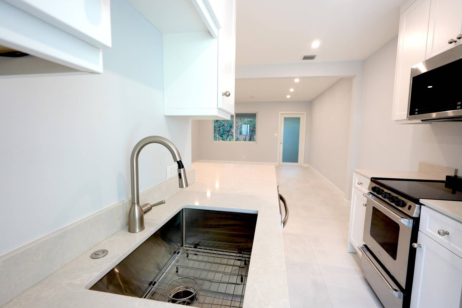 631 NE 17th Way, #3, Fort Lauderdale, Fort Lauderdale, FL 33304 2023-04-27 11.49.06