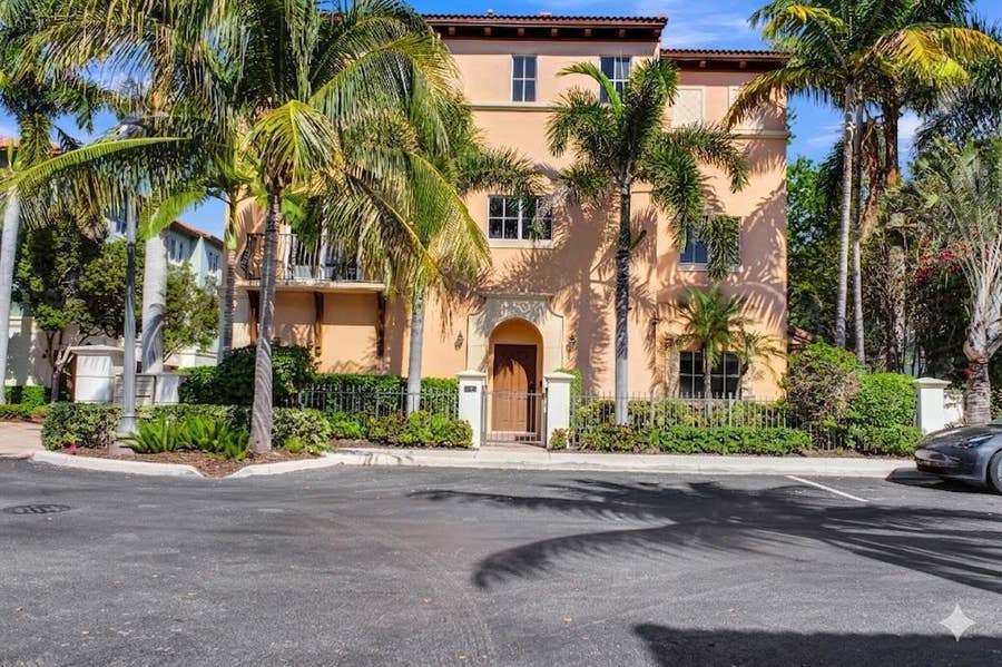 Property photo for 78 NW Hawthorne Place, Boca Raton, FL