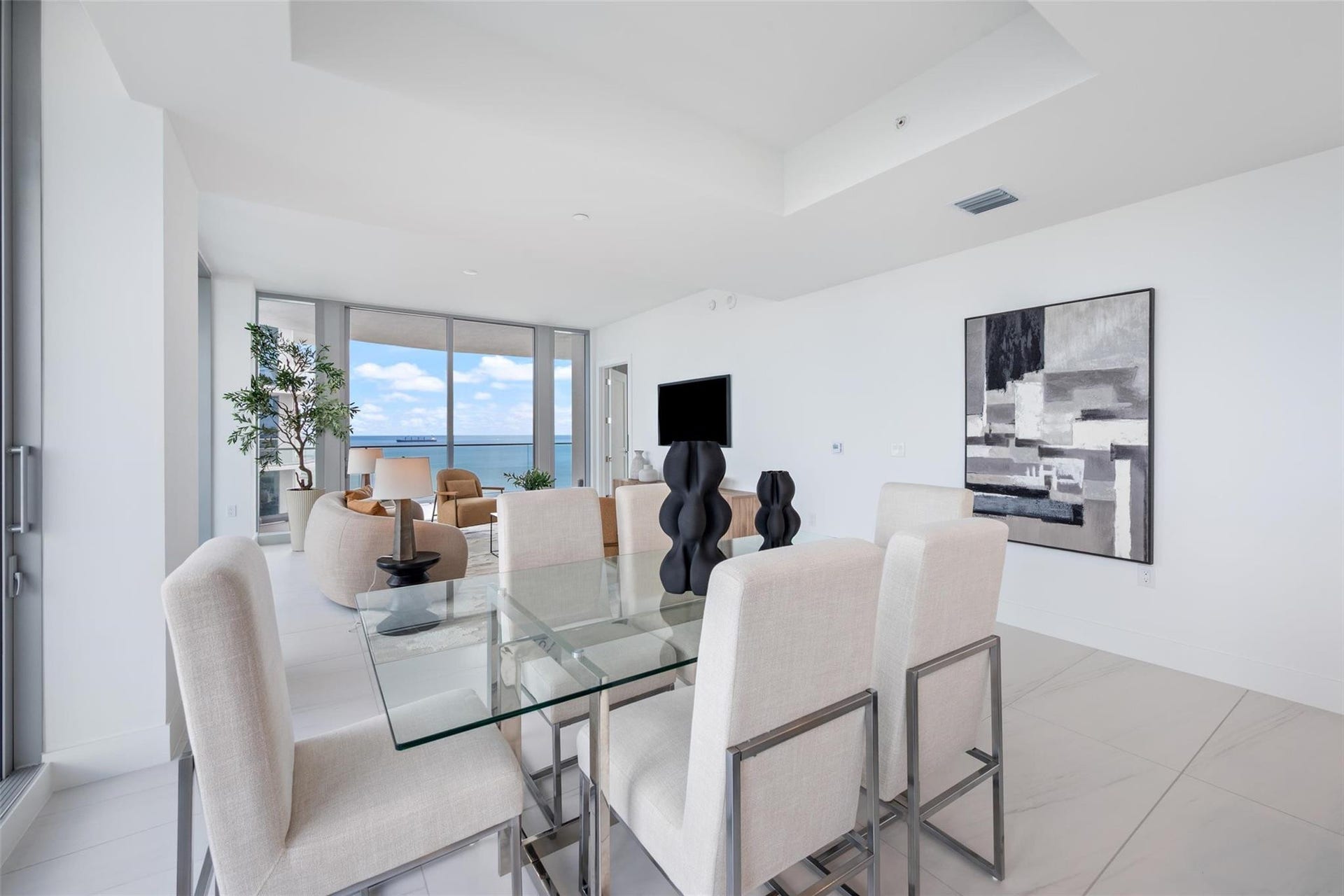 153 N Seabreeze Boulevard, #Unit 1105s, Fort Lauderdale, FL 33304 Dining Room