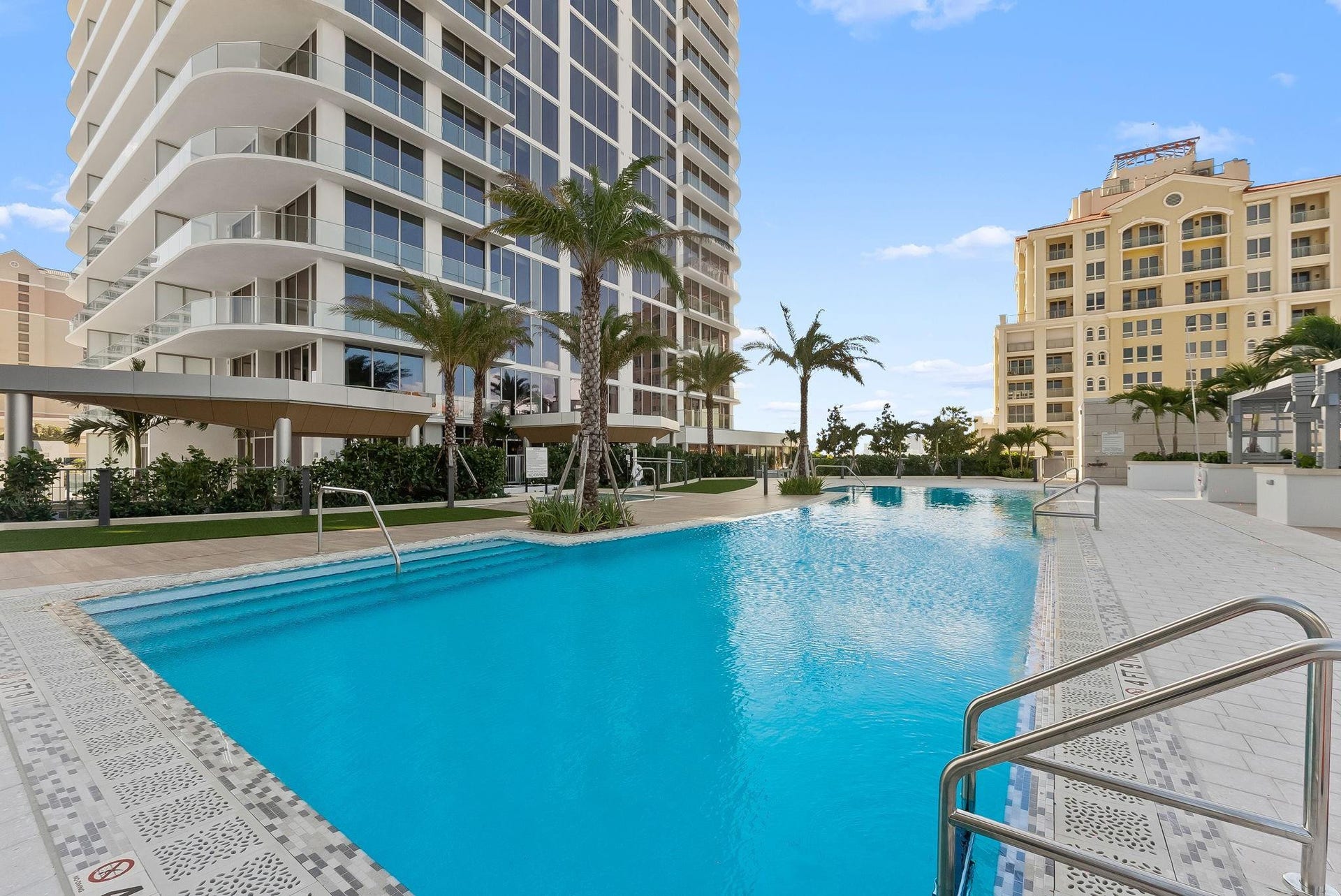 153 N Seabreeze Boulevard, #Unit 1105s, Fort Lauderdale, FL 33304 Lap Pool with Cabanas