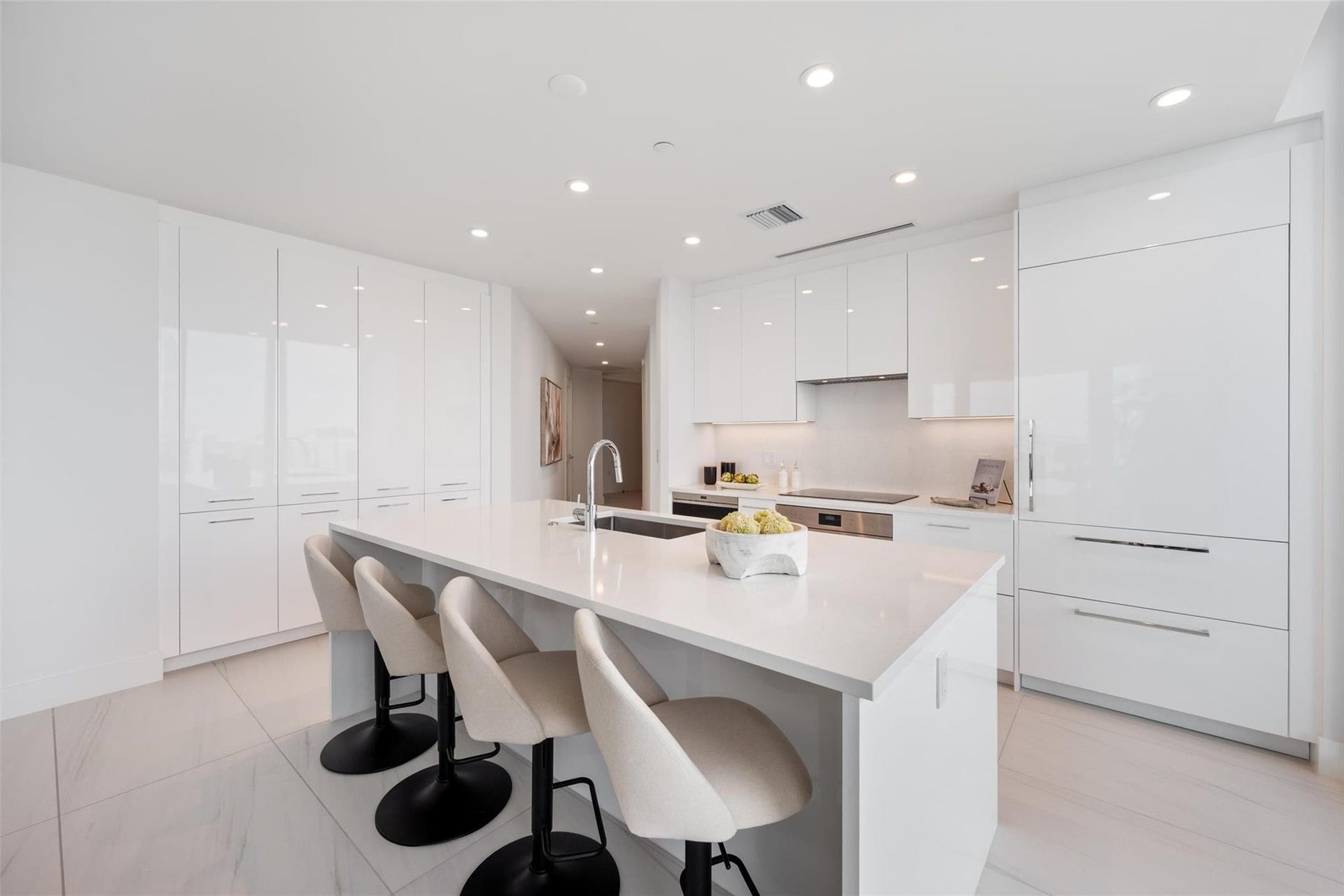 153 N Seabreeze Boulevard, #Unit 1105s, Fort Lauderdale, FL 33304 Kitchen