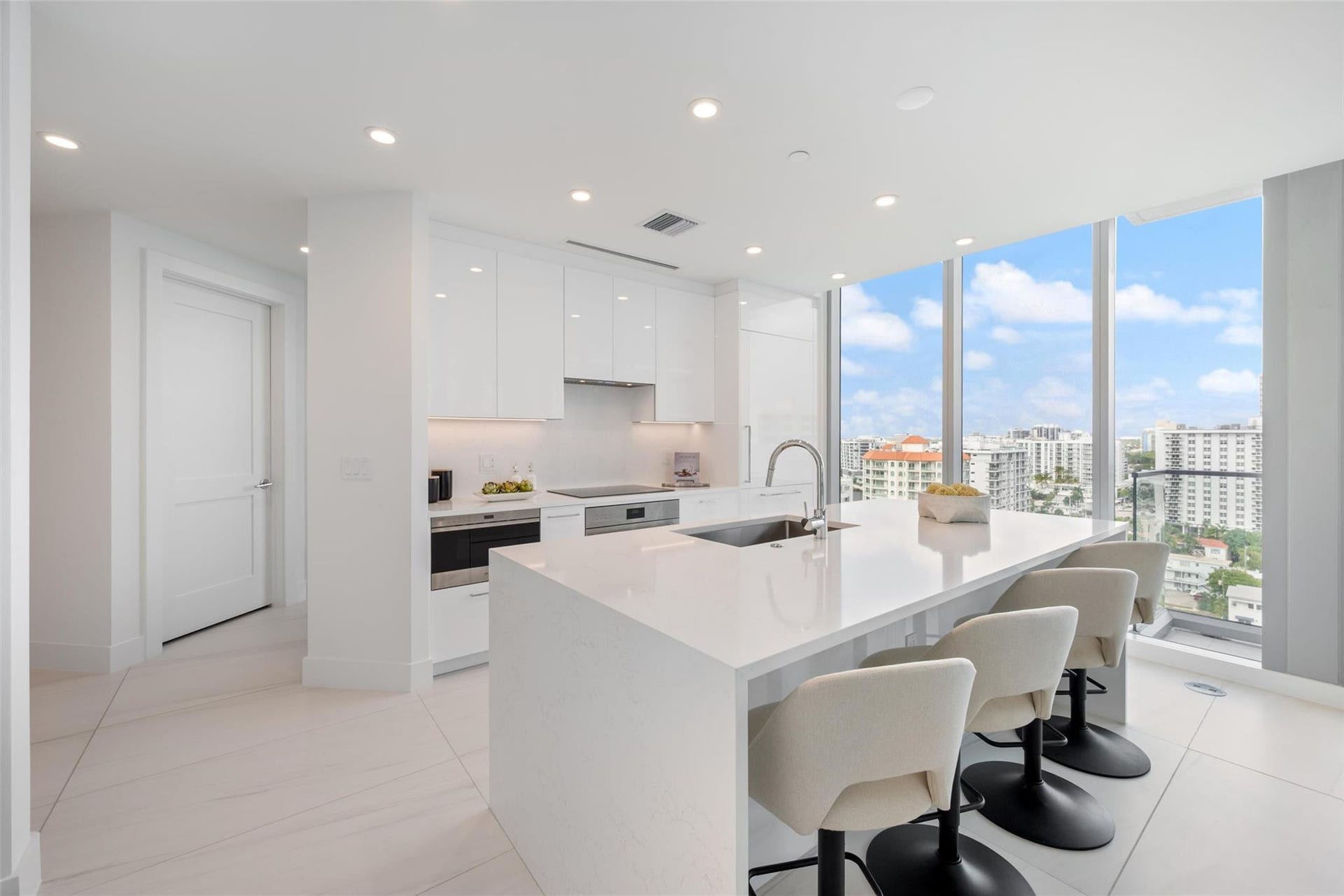 153 N Seabreeze Boulevard, #Unit 1105s, Fort Lauderdale, FL 33304 Kitchen