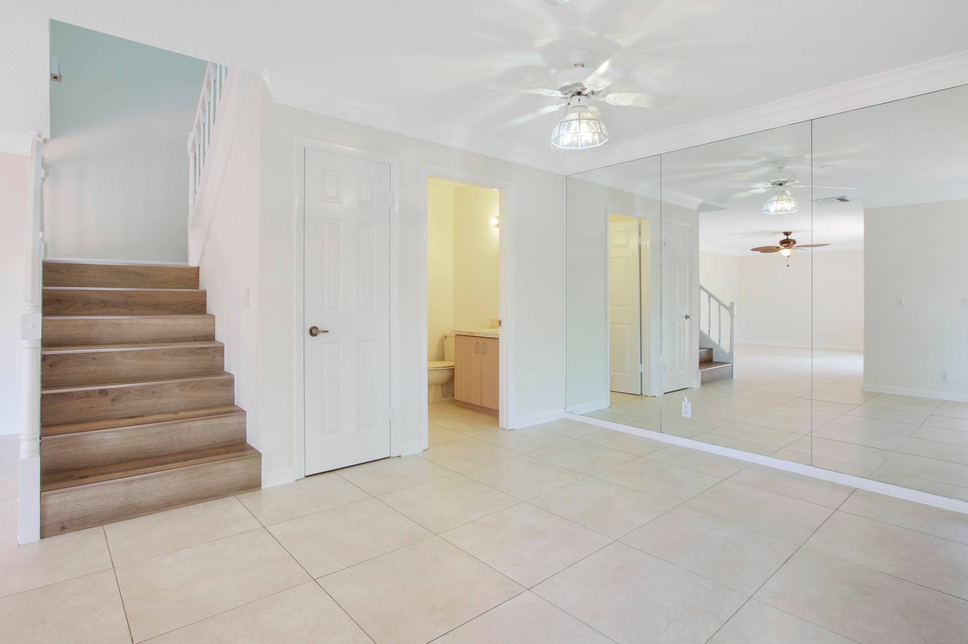 326 Jupiter Lakes Boulevard, #2318d, Jupiter, FL 33458 This is the view of the dining area from the front door.