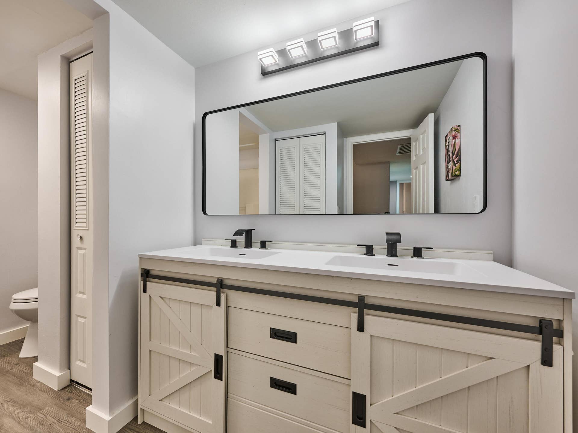 2nd bath cabinets