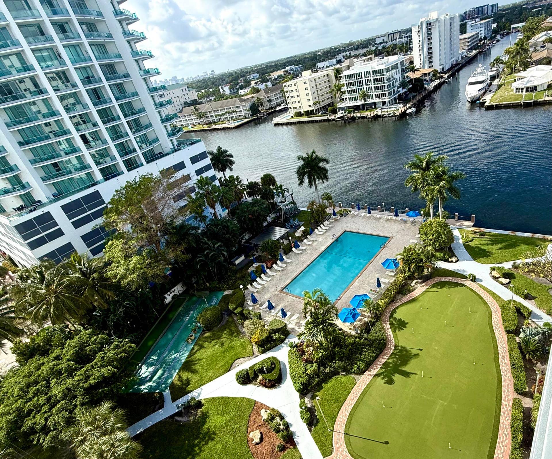 3233 NE 34th Street, #1112, Fort Lauderdale, FL 33308 Pool Area