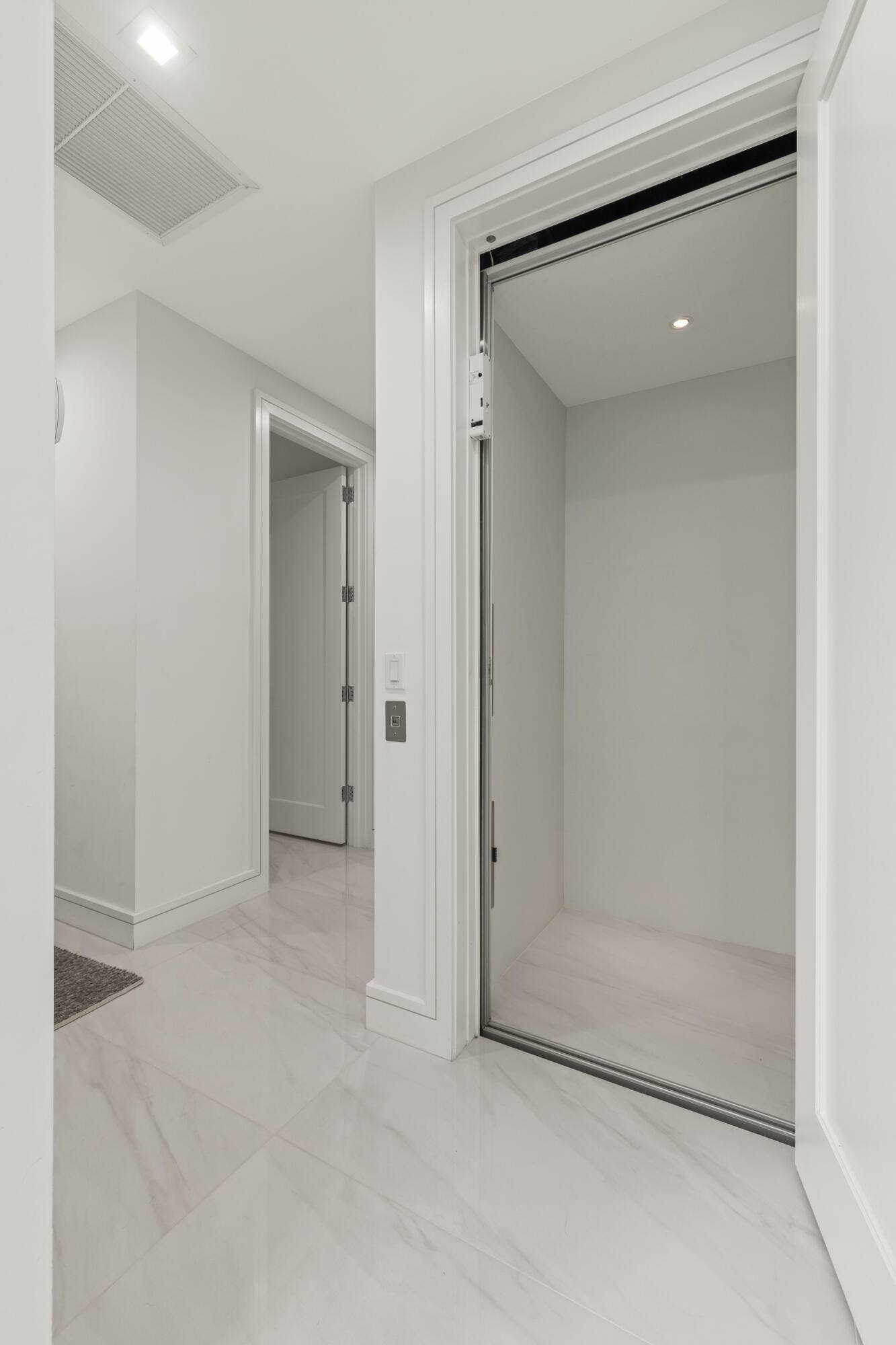 402 Ocean One Lane, Juno Beach, Juno Beach, FL 33408 Hydroglade Elevator