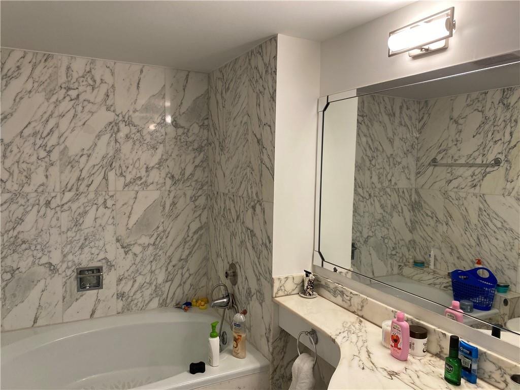 master bath w separate tub and shower