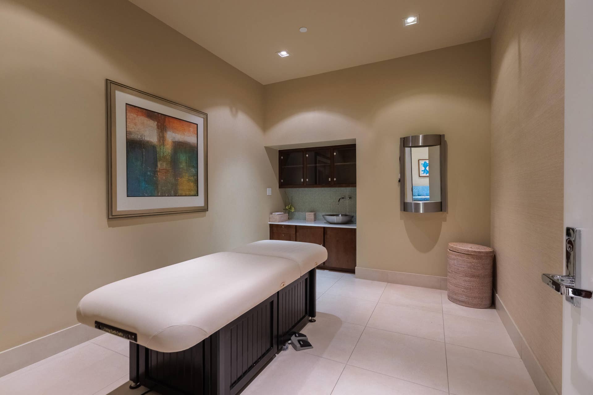 3 massage rooms