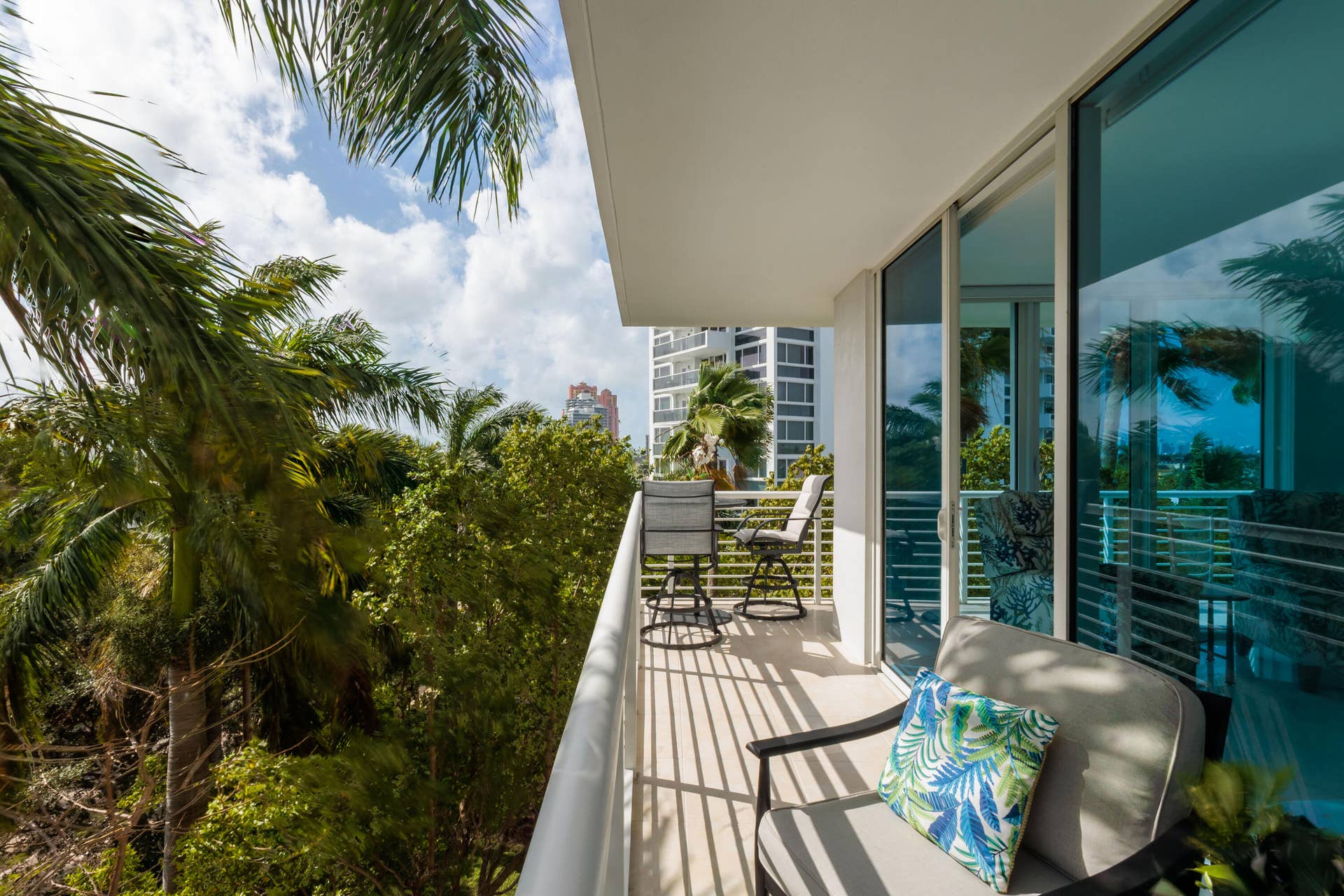balcony