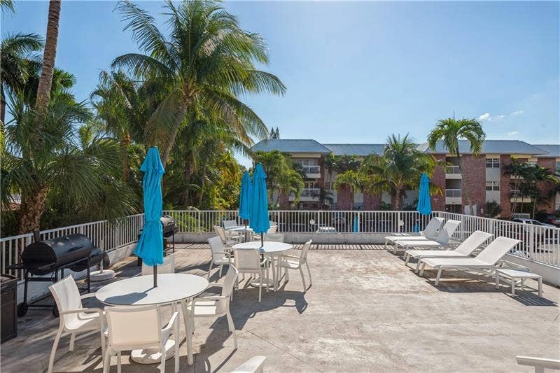 2426 SE 17th Street, #307a, Fort Lauderdale, FL 33316 patio 2