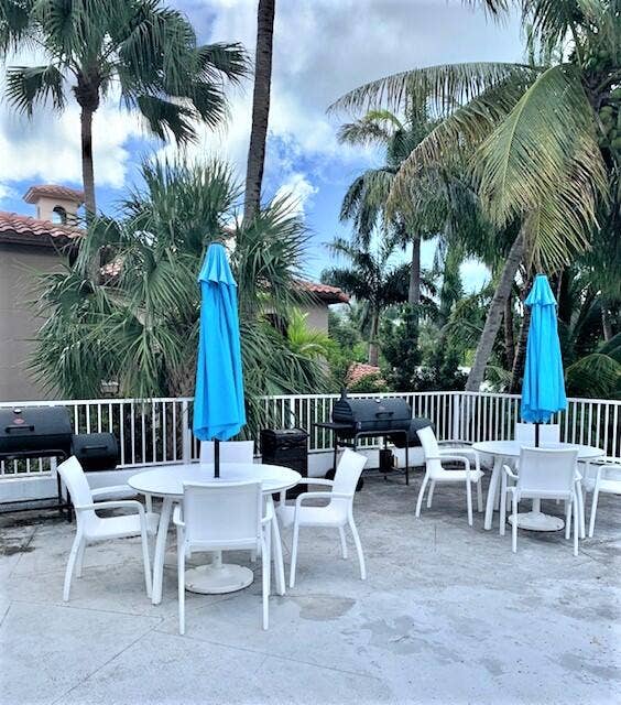 2426 SE 17th Street, #307a, Fort Lauderdale, FL 33316 pool 2
