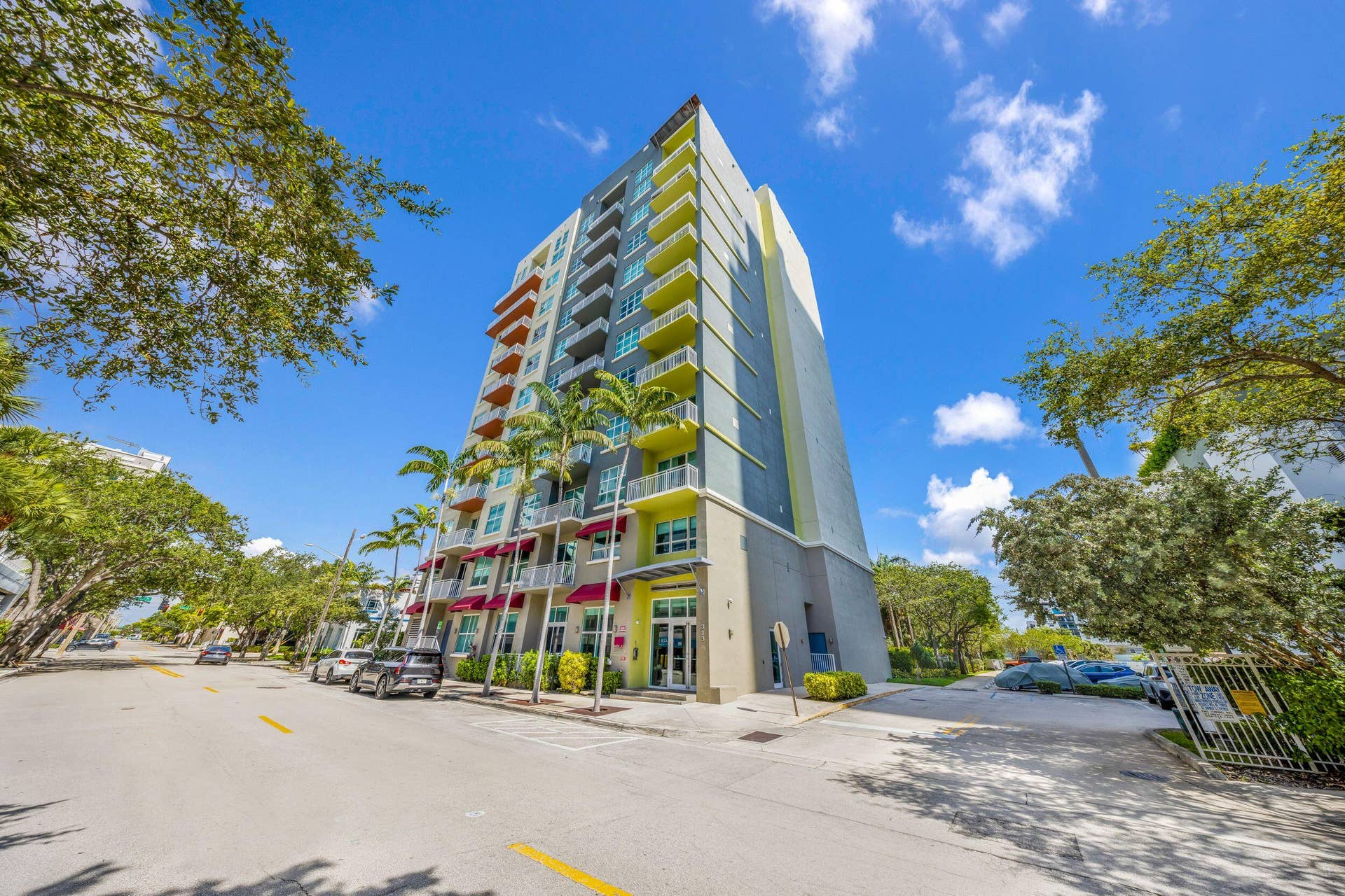 313 NE 2nd Street, #602, Fort Lauderdale, FL 33301 IMG_7897