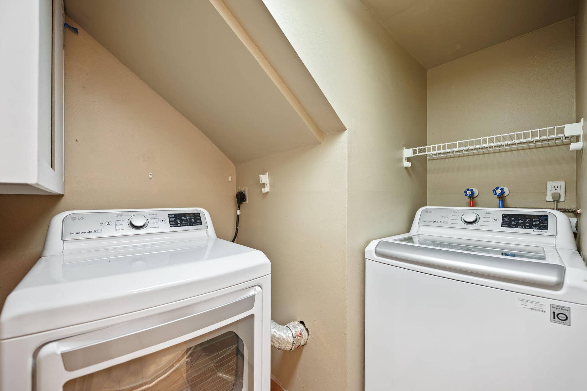 27-web-or-mls-620-commodore-dr
