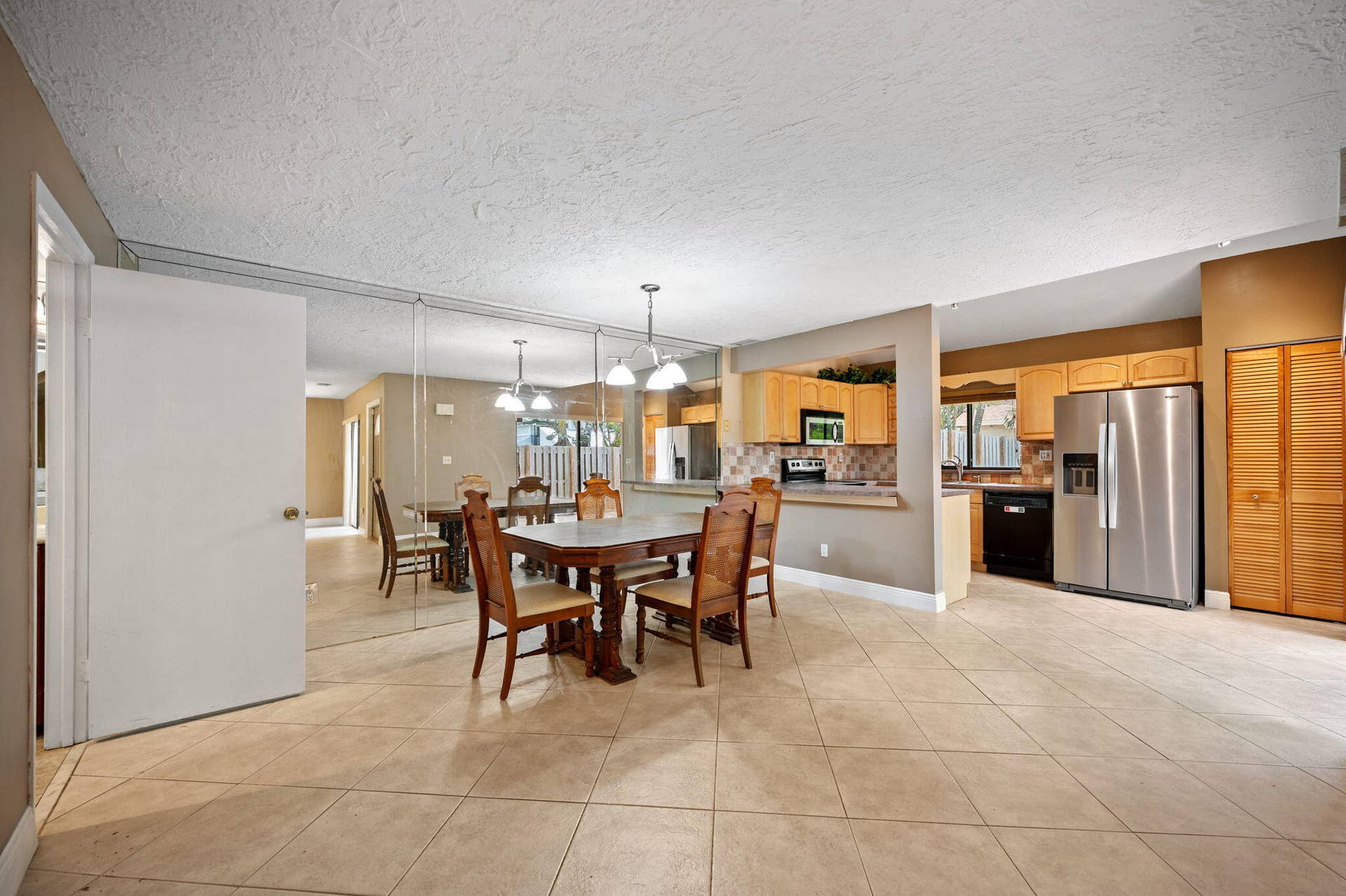 12-web-or-mls-620-commodore-dr
