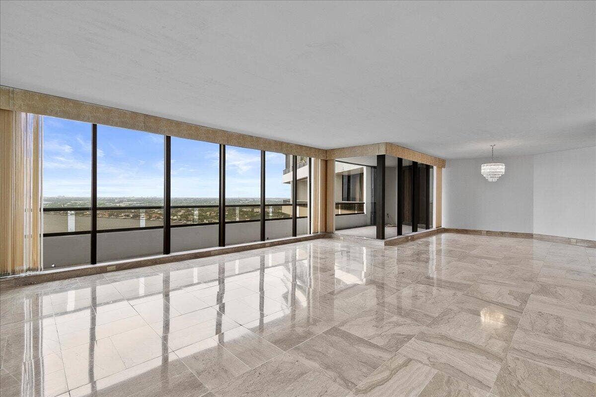 100 Lakeshore Drive, #1955, North Palm Beach, FL 33408 07-JLC_8149