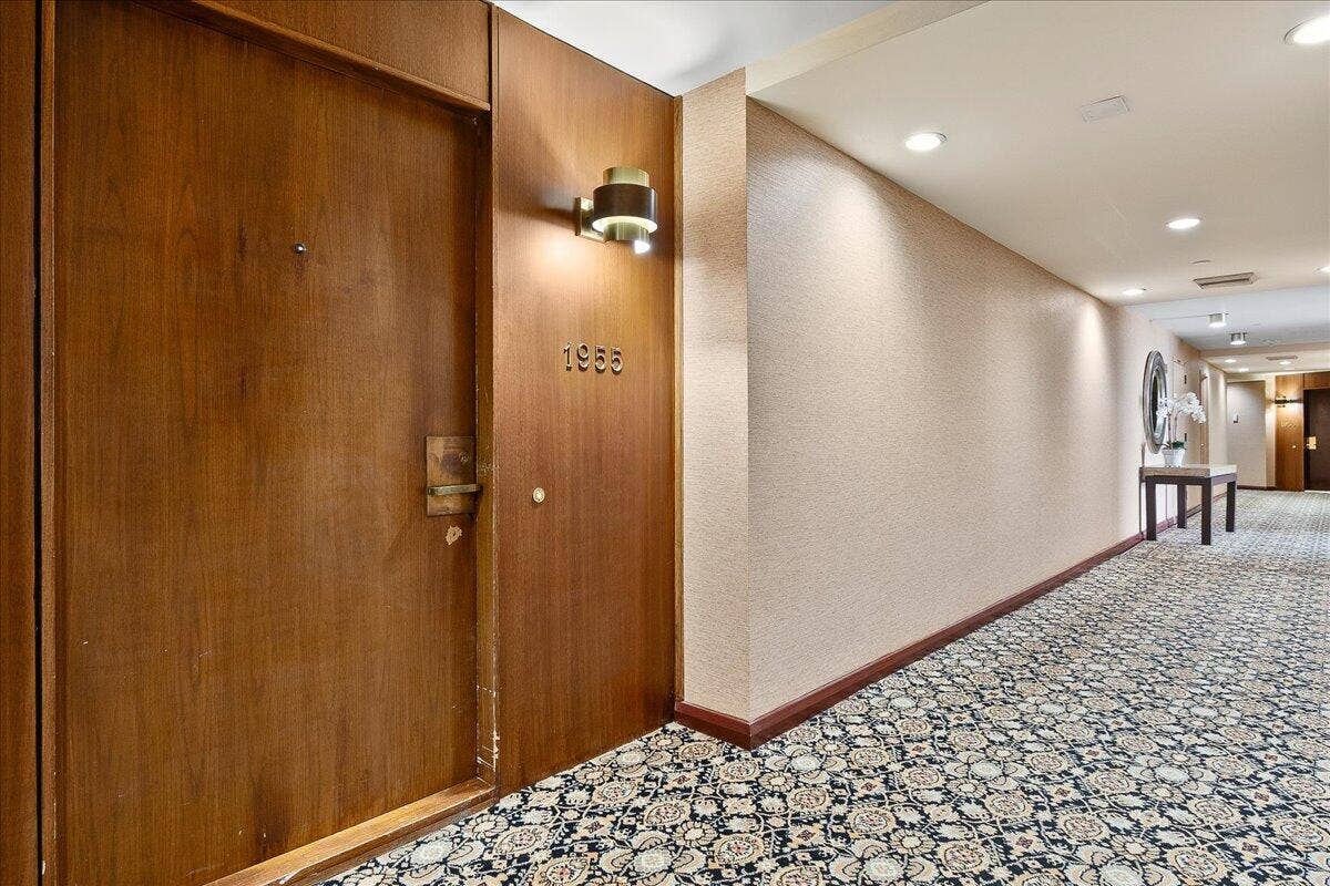 100 Lakeshore Drive, #1955, North Palm Beach, FL 33408 03-JLC_8343