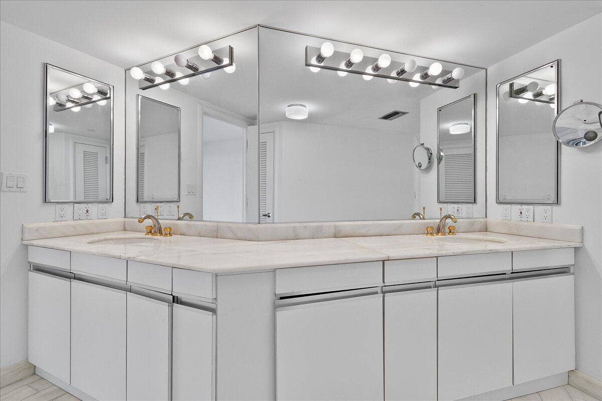 100 Lakeshore Drive, #1955, North Palm Beach, FL 33408 25-JLC_8253