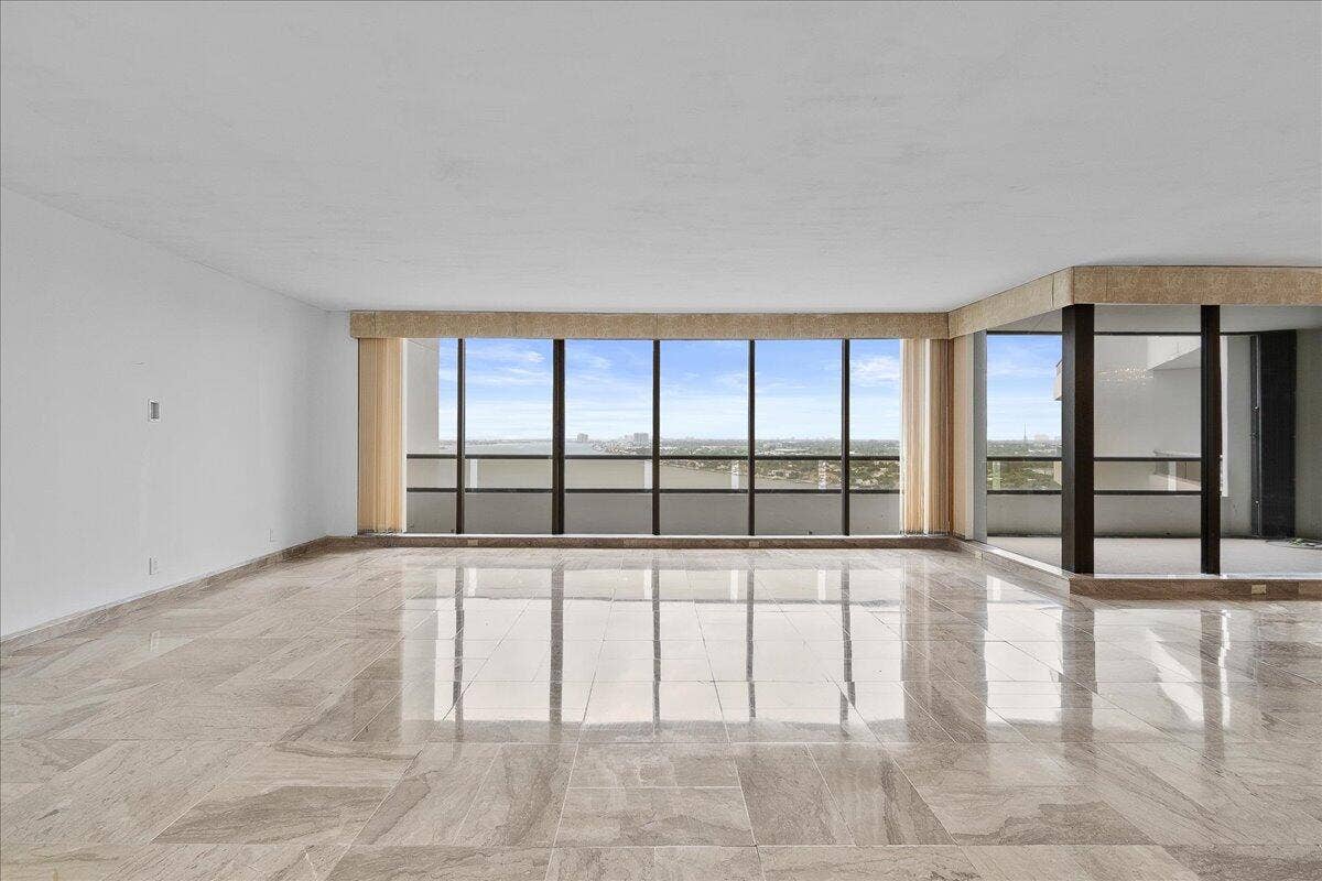 100 Lakeshore Drive, #1955, North Palm Beach, FL 33408 14-JLC_8184