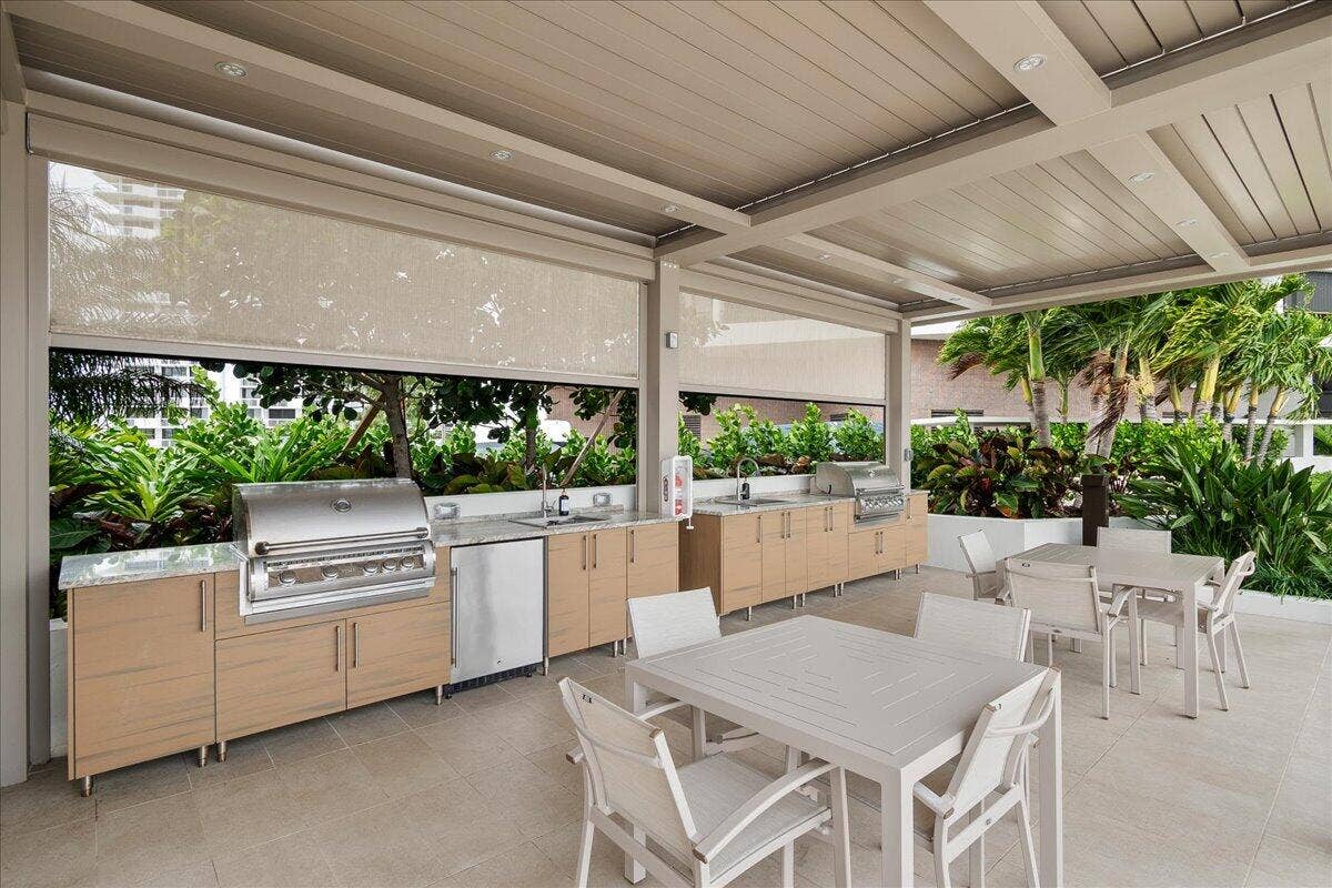 100 Lakeshore Drive, #1955, North Palm Beach, FL 33408 55-JLC_8348