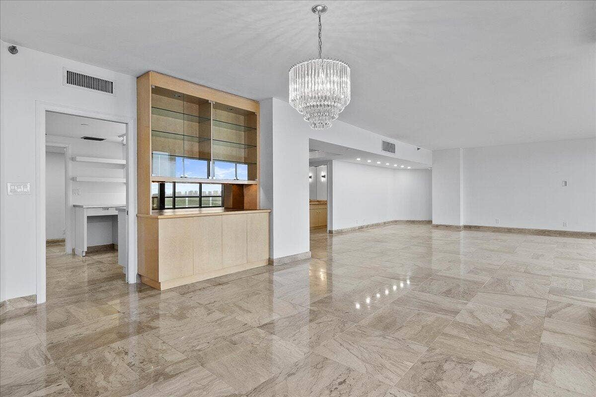 100 Lakeshore Drive, #1955, North Palm Beach, FL 33408 12-JLC_8173