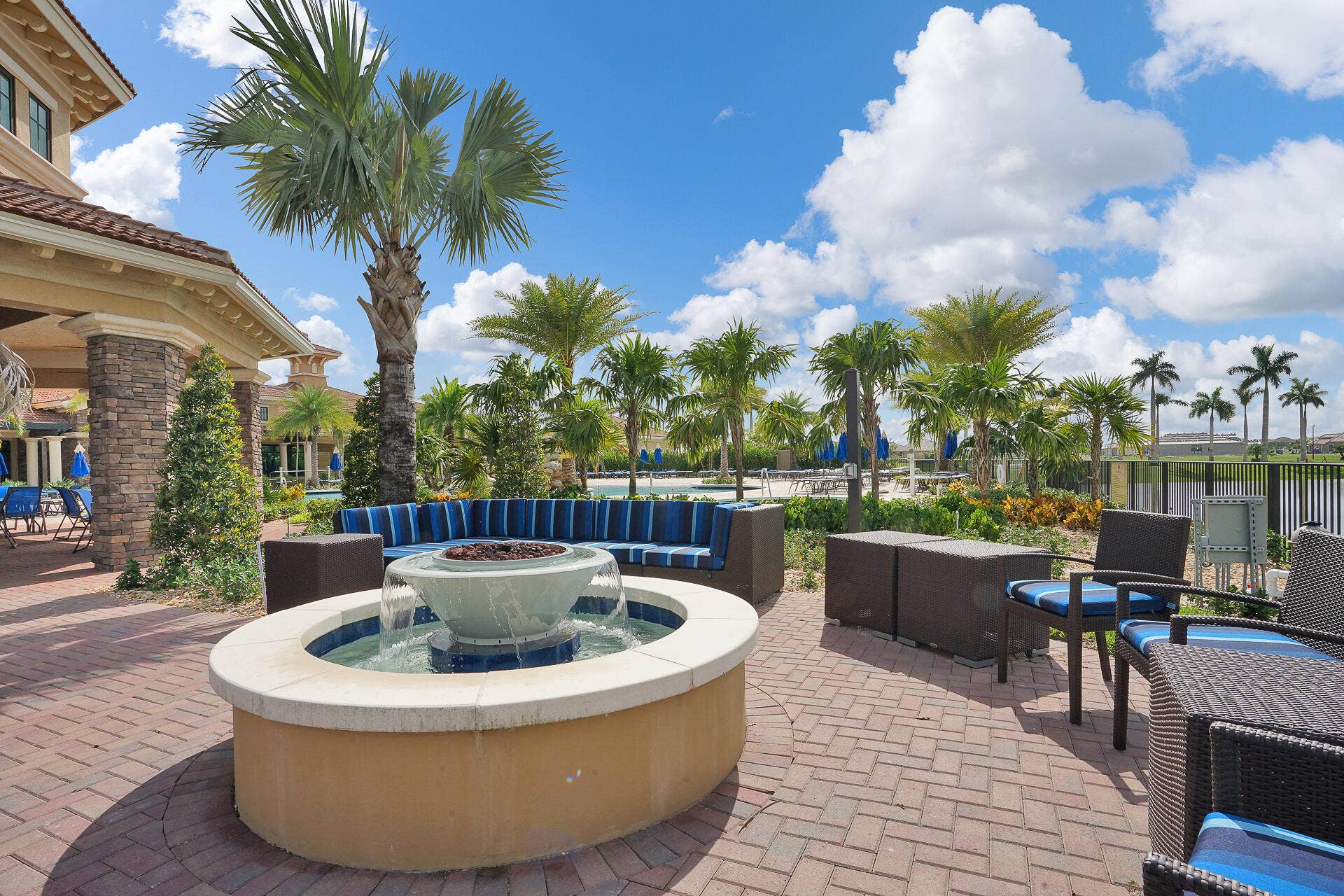 11759 Palermo Road, Parkland, FL 33076 Fire Pit