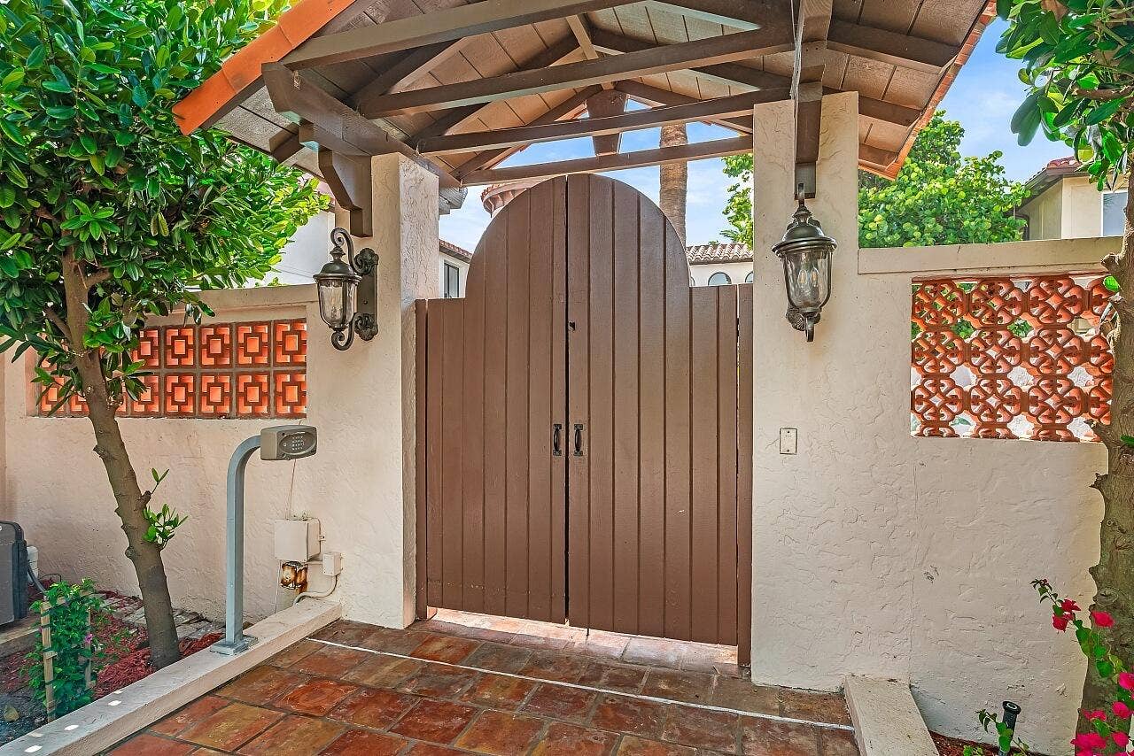 Private entry